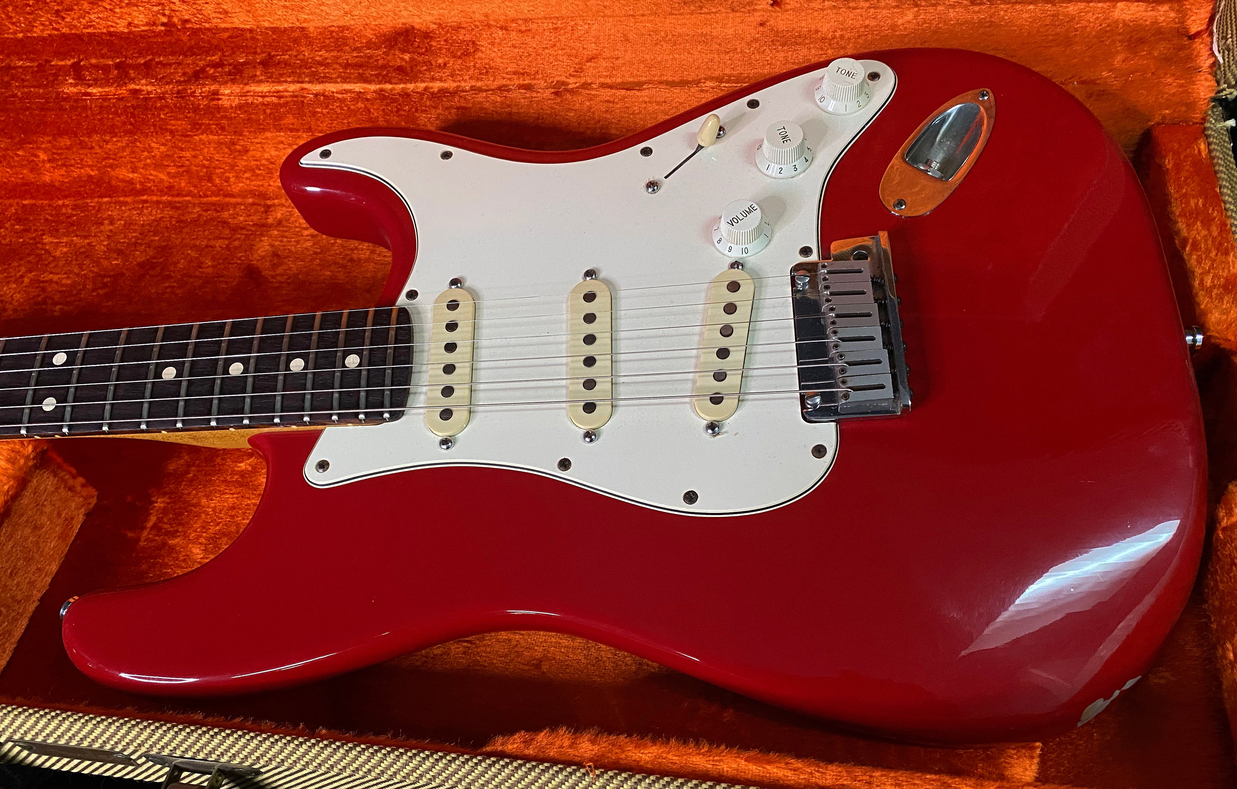 Vintage 1980's Fender USA Stratocaster - Dakota Red - 100% stock - Traded in from the original owner - 8.2 lbs - From our Vault! Serial # E426198