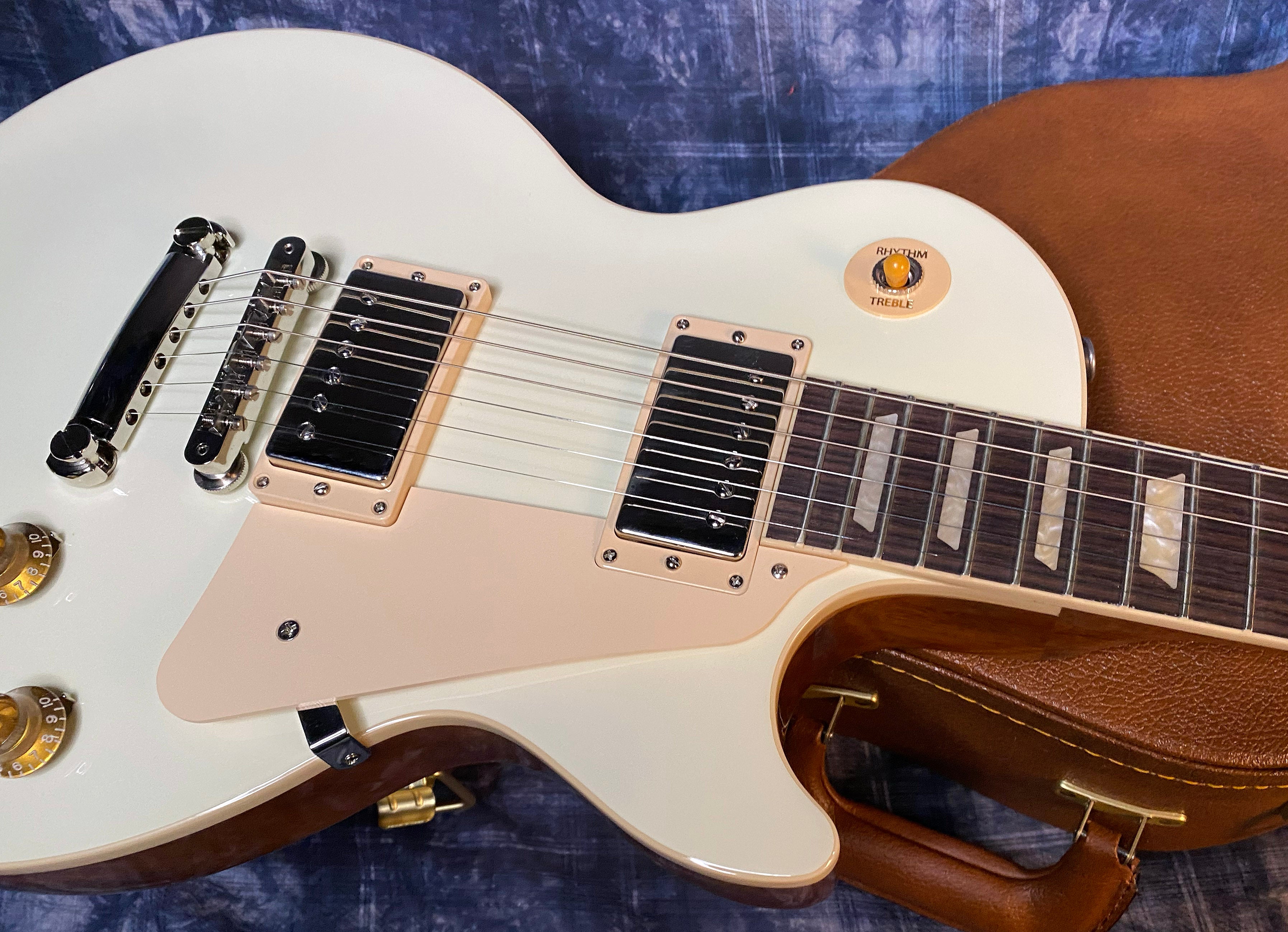 NEW ! 2024 Gibson Les Paul Standard '50s - Classic White Top- Natural Back - Authorized Dealer - In-Stock! 9.2 lbs - G04122