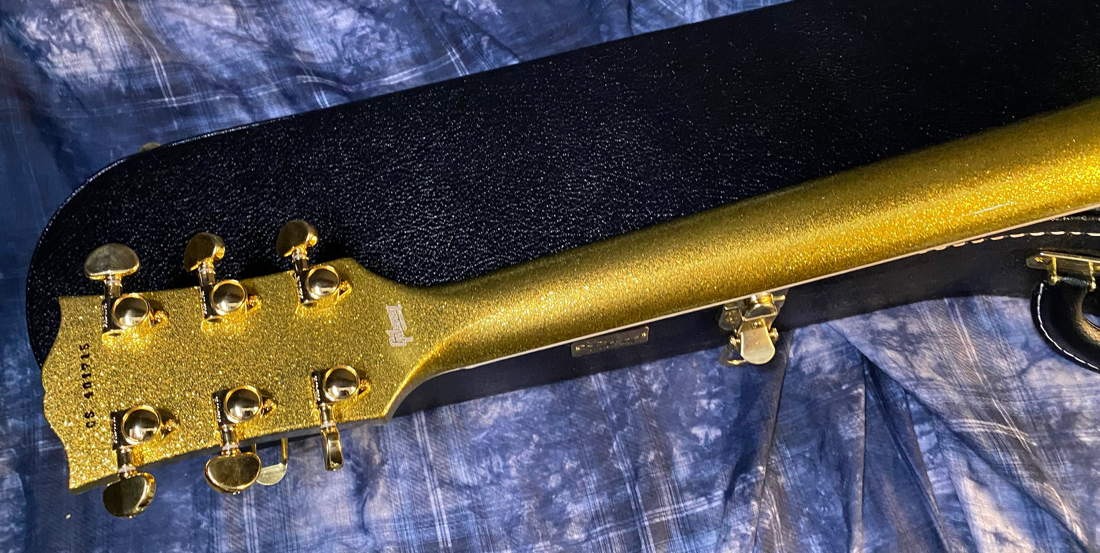 NEW! 2024 Gibson Dealer Select Custom Ordered Custom Shop Les Paul Custom - Large Flake Gold Sparkle - Authorized Dealer - 10.1 lbs - G03331