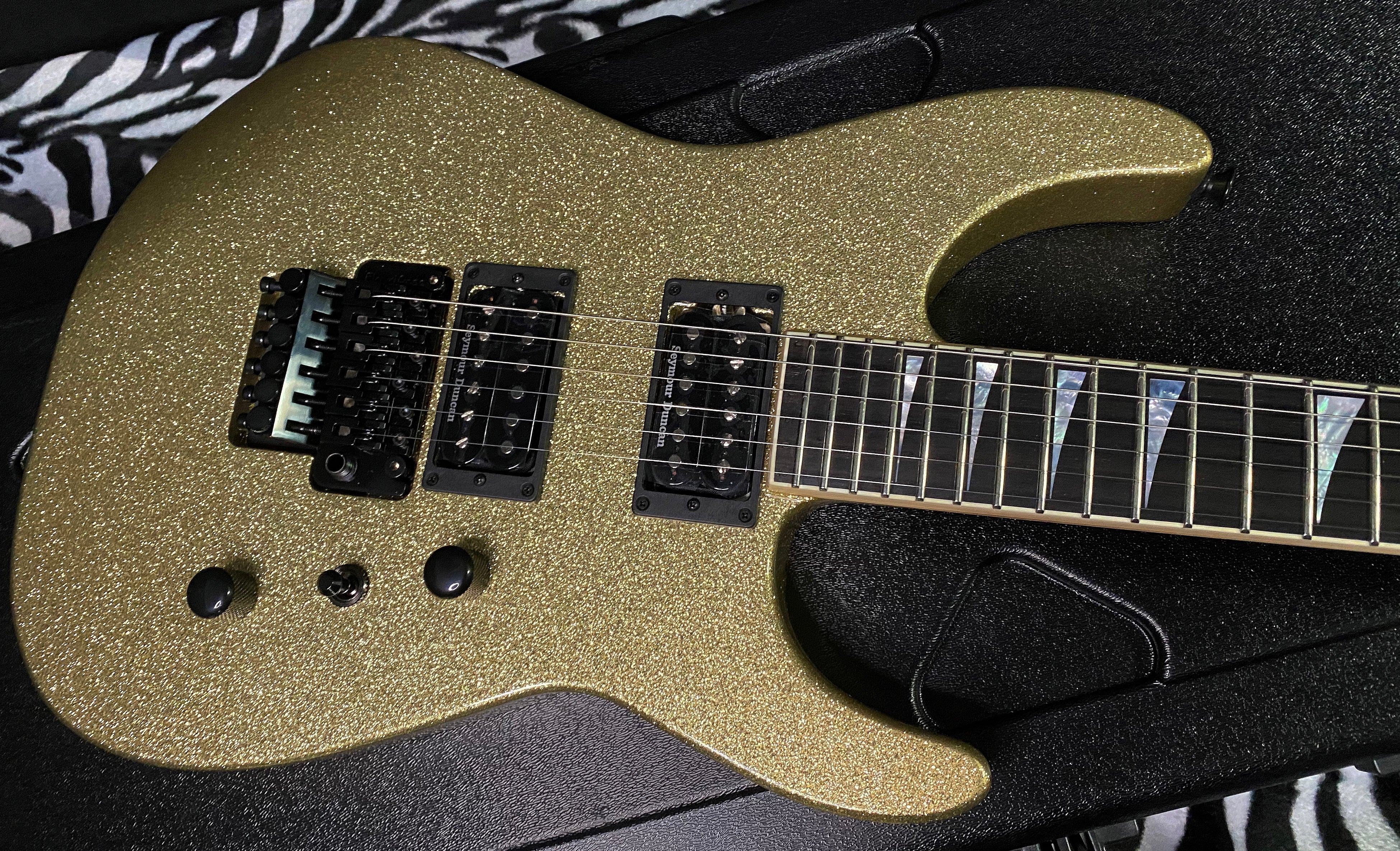 NEW! 2023 Jackson Custom Shop SL2H Soloist - Gold Sparkle - 8.5 lbs - Authorized Dealer - Super RARE! G01338