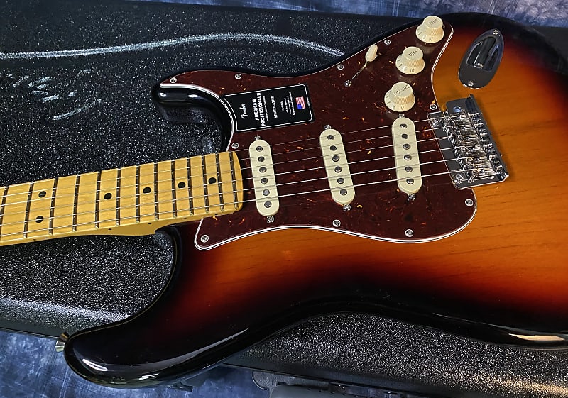 NEW! 2024 Fender American Professional Stratocaster II - Sunburst - Authorized Dealer - In-Stock! 7.5 lbs - G04082