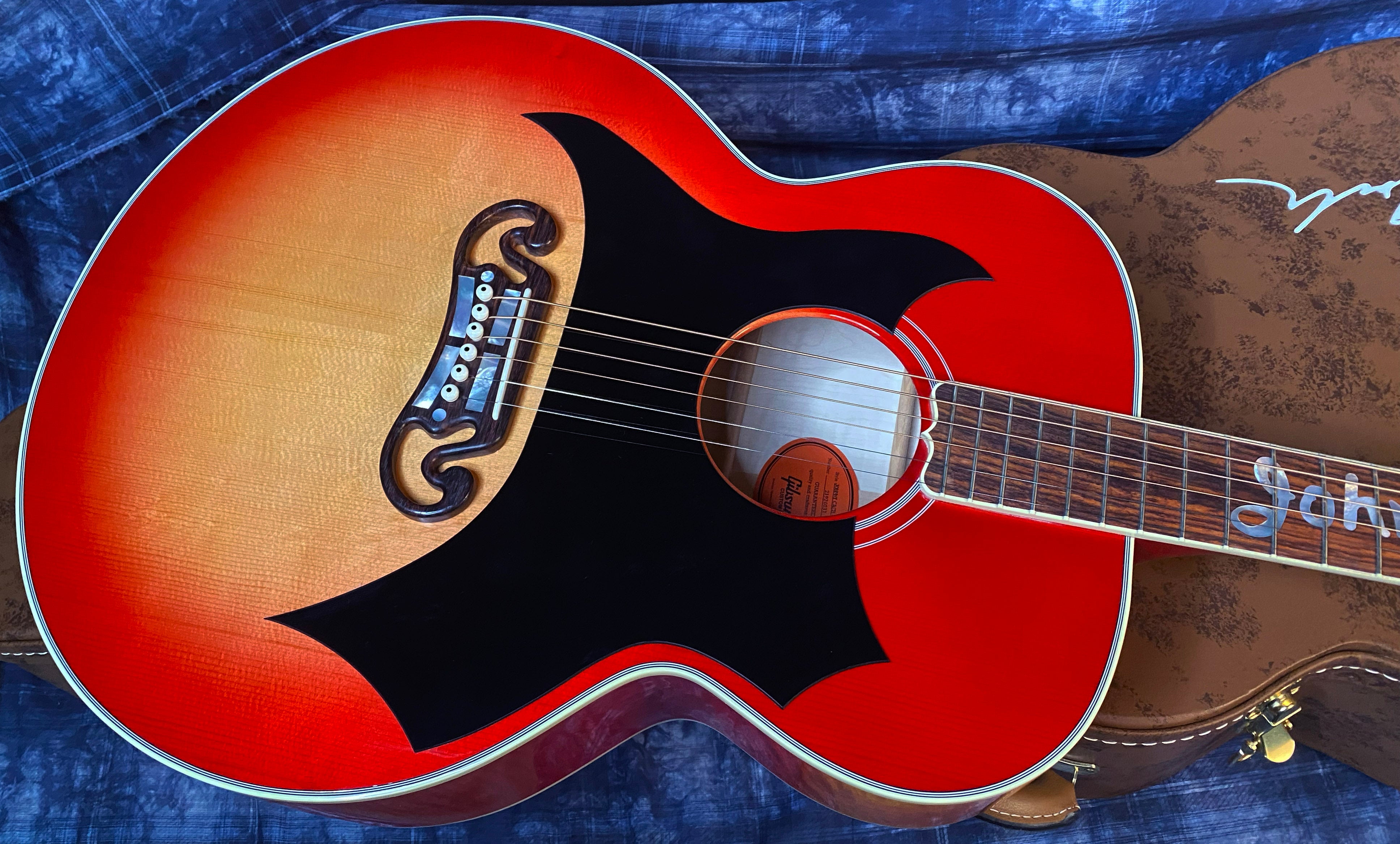 NEW ! 2024 Gibson Acoustic Johnny Cash SJ-200 Acoustic Guitar - Vintage Cherry Sunburst - Custom Shop - Limited Edition - Authorized Dealer - AMJBJC20VCS - G03563