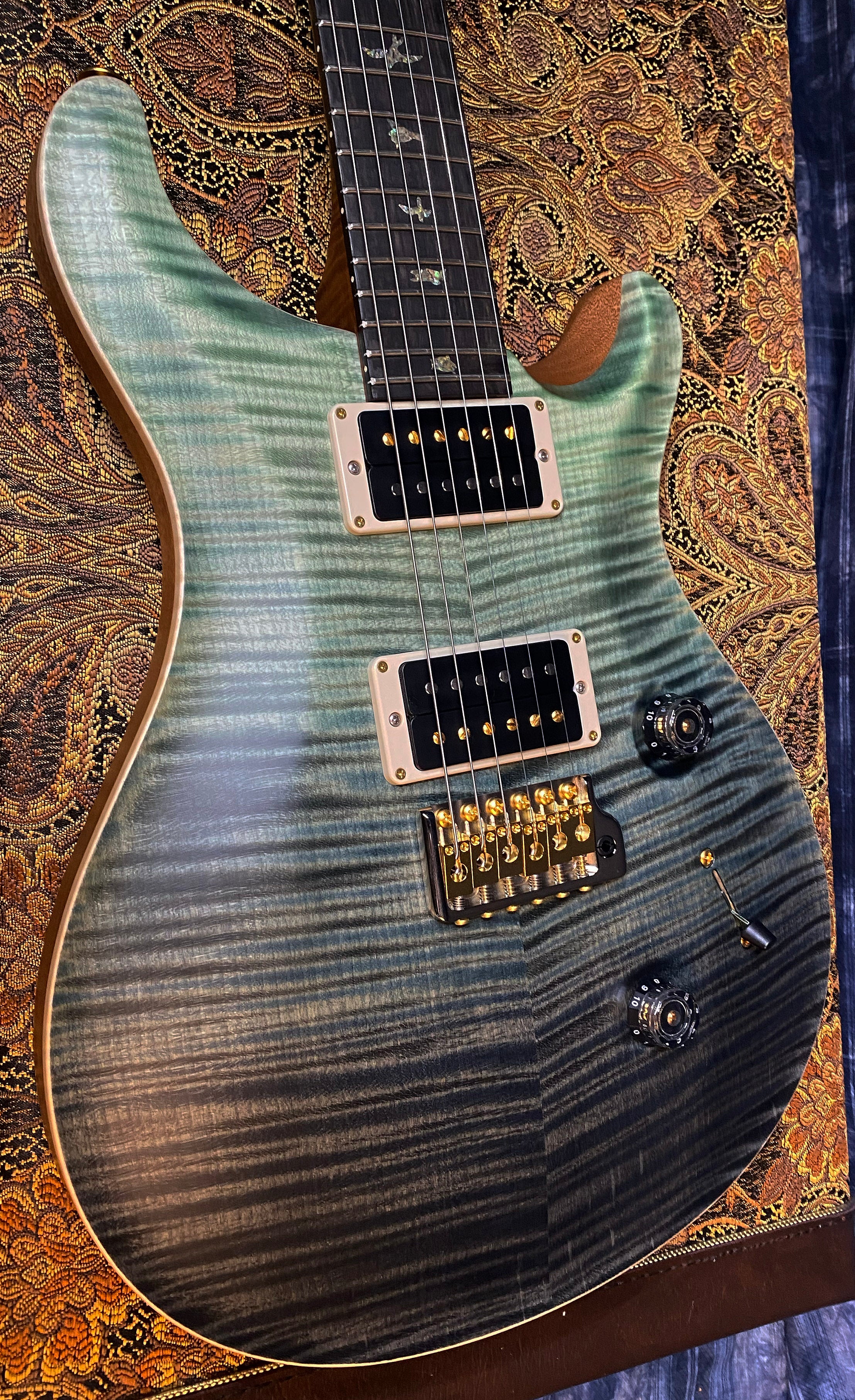 BRAND NEW ! 2024 Paul Reed Smith Custom 24 CU24 - Wood Library - Torrefied Flamed Maple Neck Ebony Fretboard - Trampas Green Fade - Authorized Dealer - 7.8 lbs - G03553