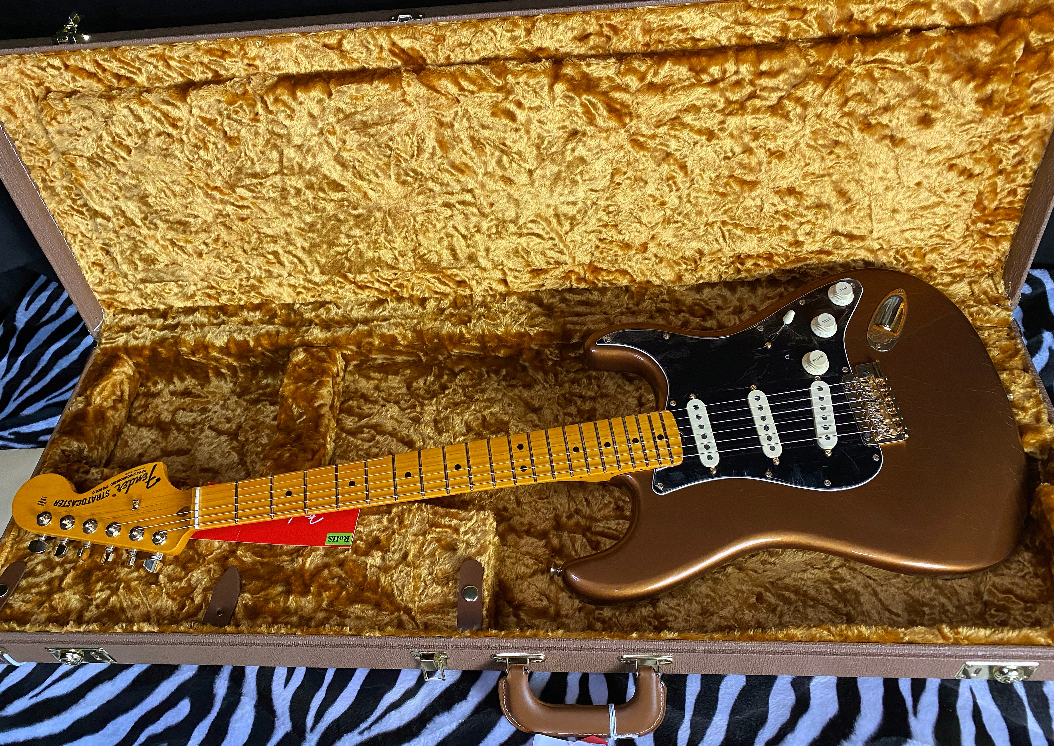 NEW! Fender Bruno Mars Stratocaster Mars Mocha - Limited Edition - Authorized Dealer - In-Stock! 7.85lbs - G02644