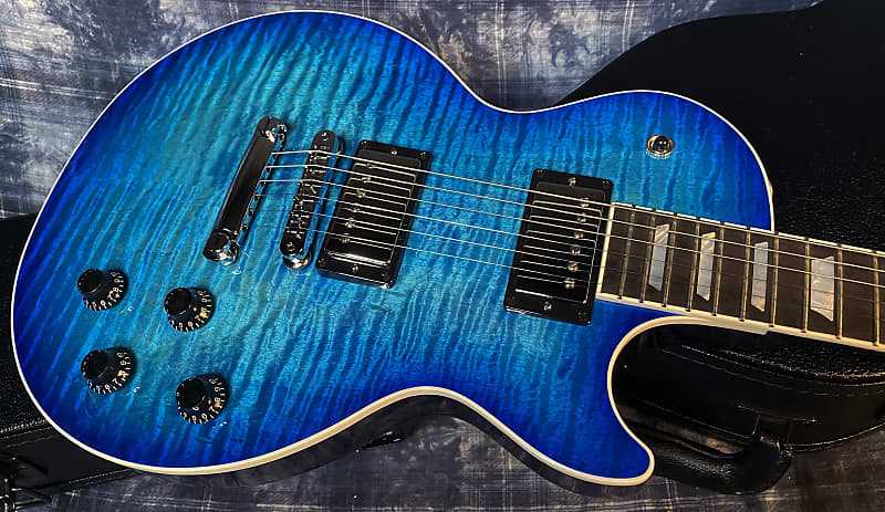 NEW ! 2024 Gibson Les Paul Modern Figured - Cobalt Burst - Beautiful Curly Flame Top! Authorized Dealer - 9 lbs - G03774