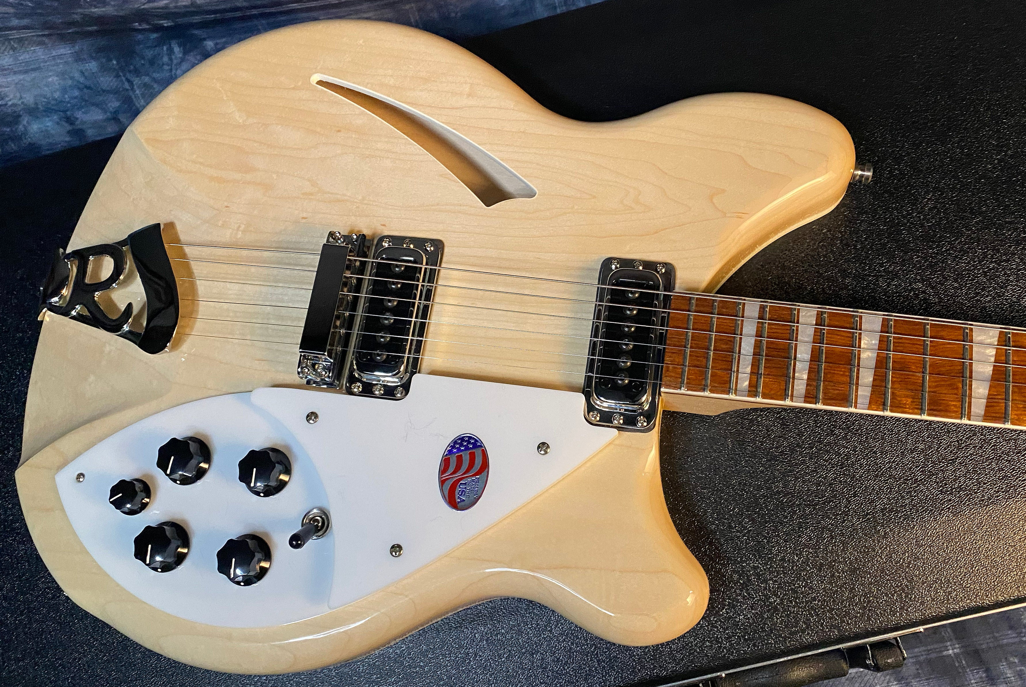 NEW! 2024 Rickenbacker 360 Maple Glo MG - Authorized Dealer - Warranty - In-Stock! Only 7.25lbs - G03554