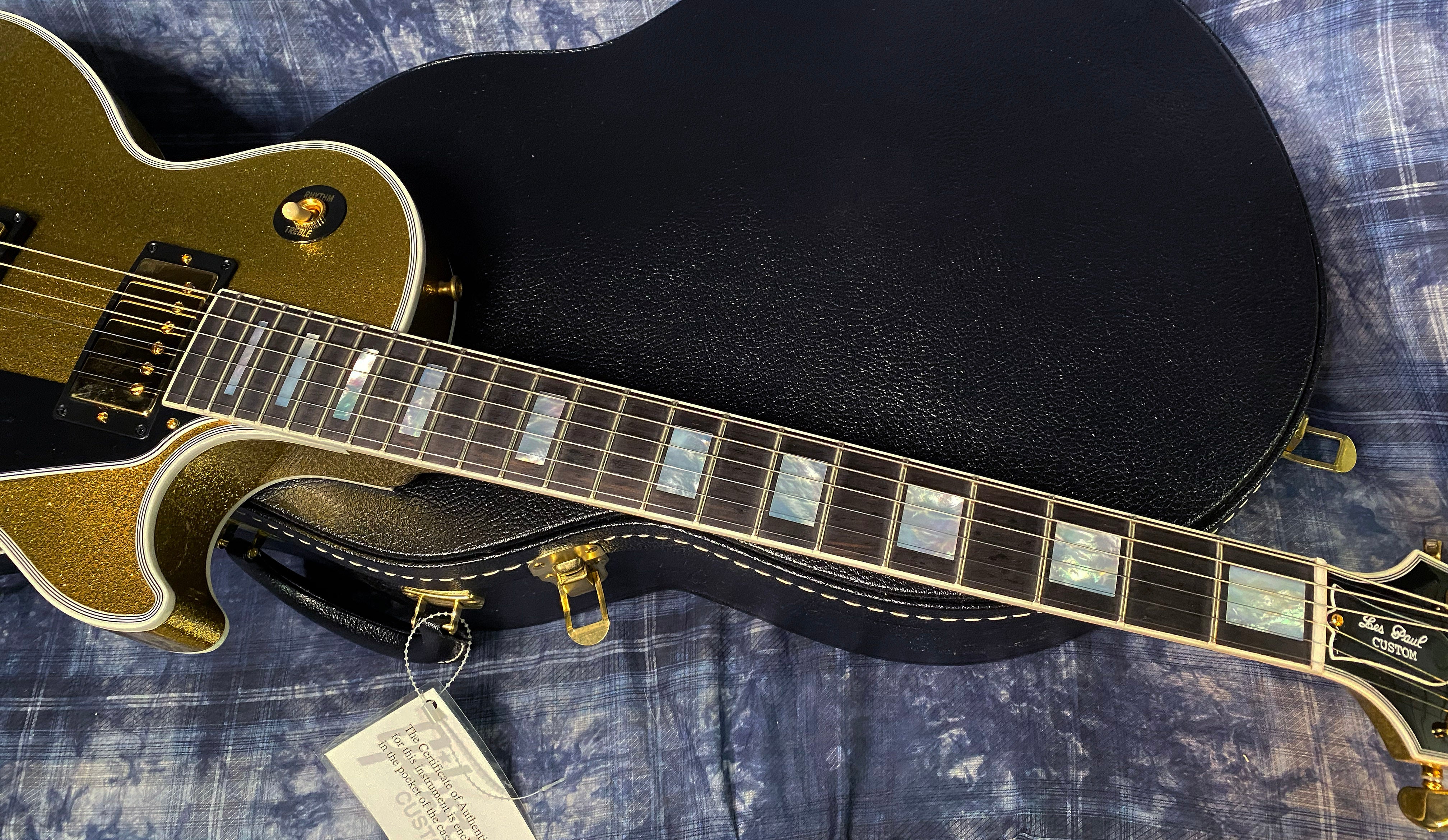 NEW! 2024 Gibson Dealer Select Custom Ordered Custom Shop Les Paul Custom - Large Flake Gold Sparkle - Authorized Dealer - 9.9 lbs - G03340 - Minor Blem - SAVE!