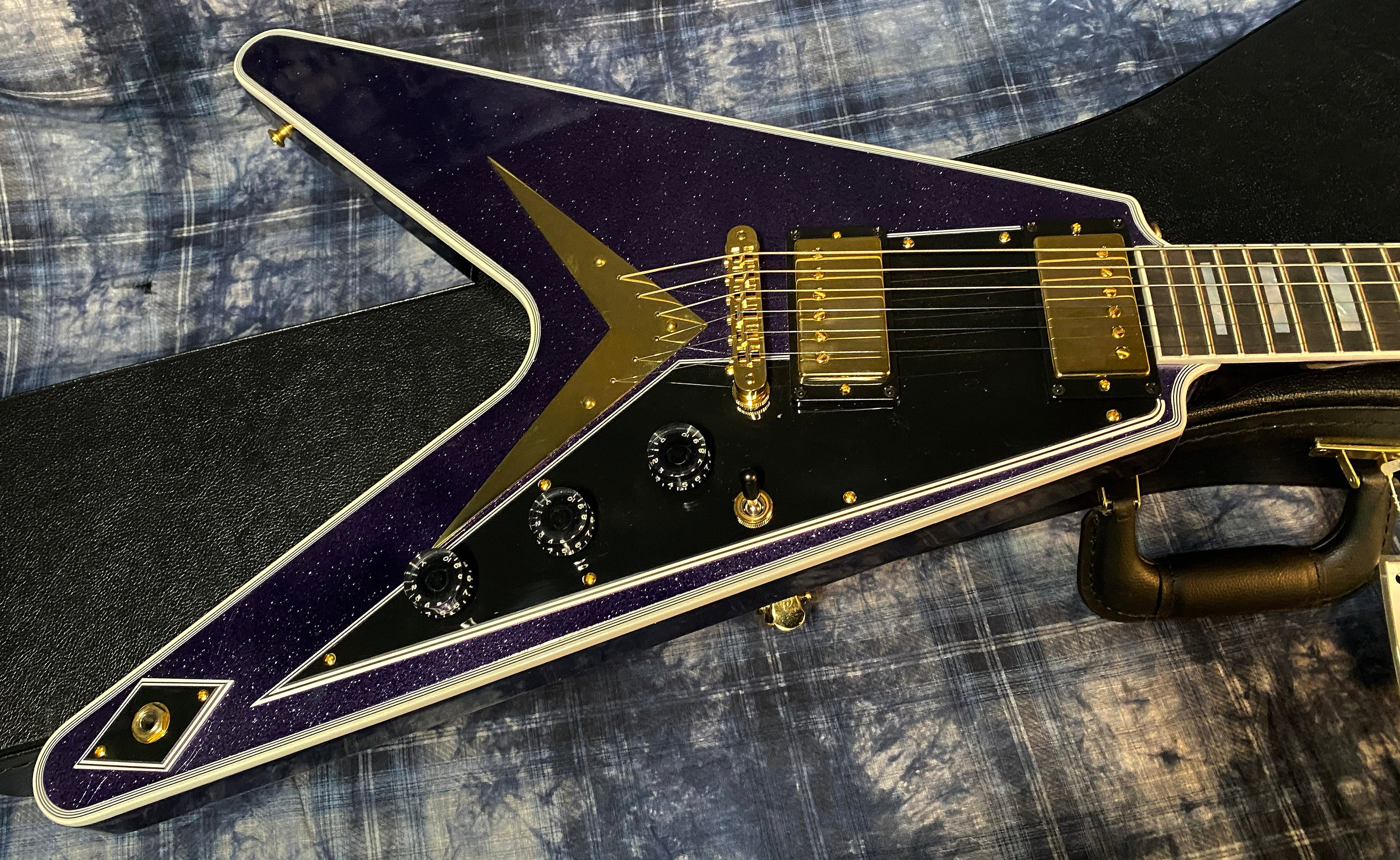 NEW! 2024 Gibson Custom Shop Flying V Custom - Purple Sparkle - Ebony Board - Authorized Dealer - Ultra RARE! Dealer Select - 7.9lbs - G04161