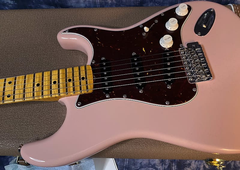 NEW ! 2024 Fender Custom Shop ' 62 Stratocaster Bizarre Guitar Exclusive Flamethrower - Super Limited Edition - Shell Pink - AAA Flamed Maple Neck - Authorized Dealer - G04057