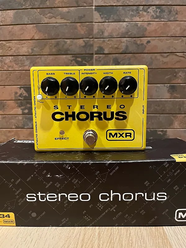 MXR M-134 Stereo Chorus Pedal / Authorized Dealer