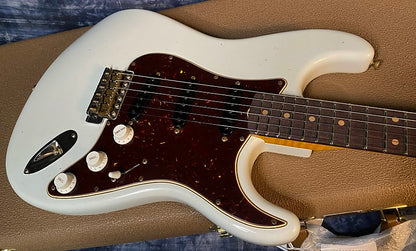 NEW ! 2024 Fender Custom Shop ' 62 Stratocaster Bizarre Guitar Exclusive Flamethrower - Journeyman Relic - Super Limited Edition - Olympic White - AAA Flamed Maple Neck - Authorized Dealer - 7.6 lbs - G03672