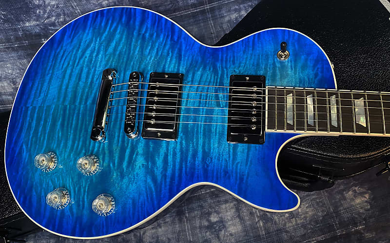 NEW ! 2024 Gibson Les Paul Modern Figured - Cobalt Burst - Beautiful Curly Flame Top! Authorized Dealer - Only 8.3 lbs - G03821