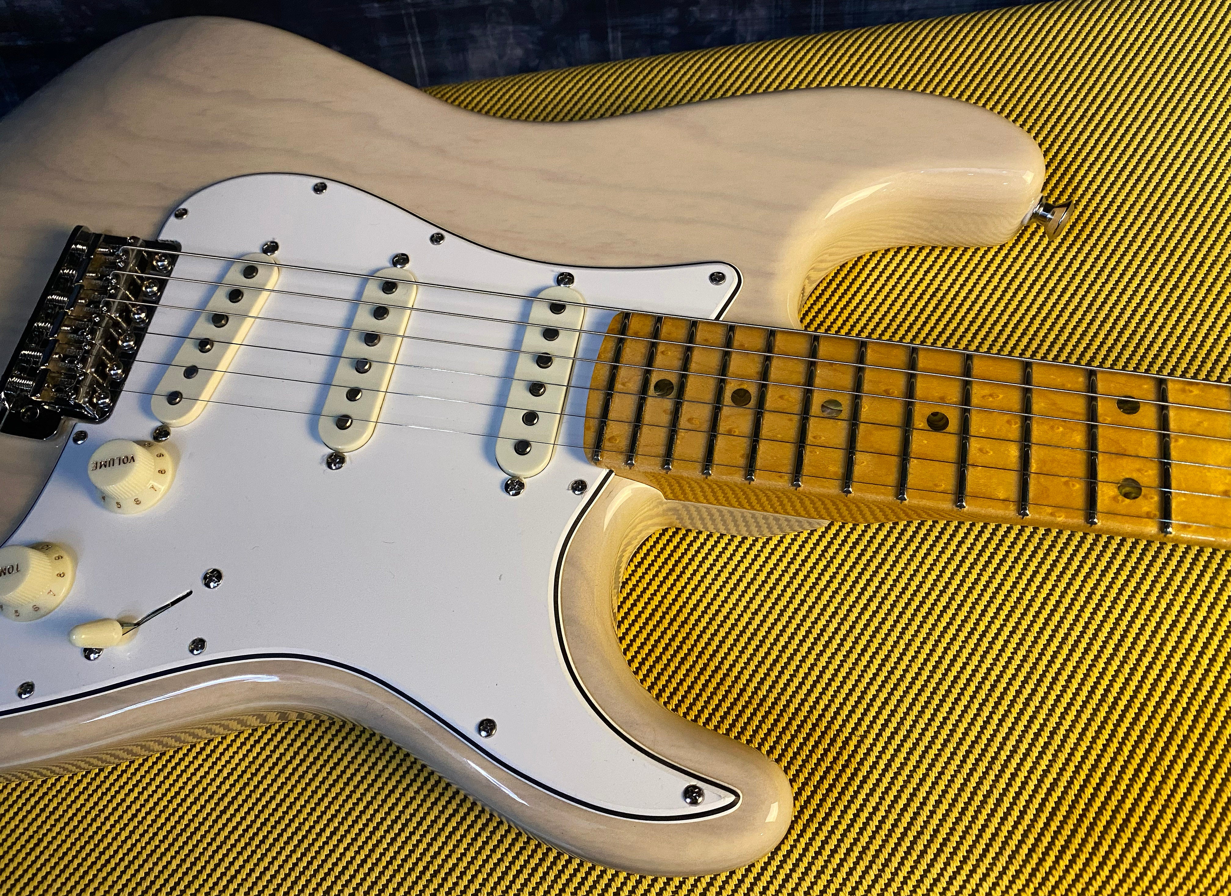 NEW ! 2024 Fender Custom Shop Limited-Edition SW Dual-Mag Stratocaster NOS - Vintage Blonde - 7.85 lbs - Authorized Dealer - G03203