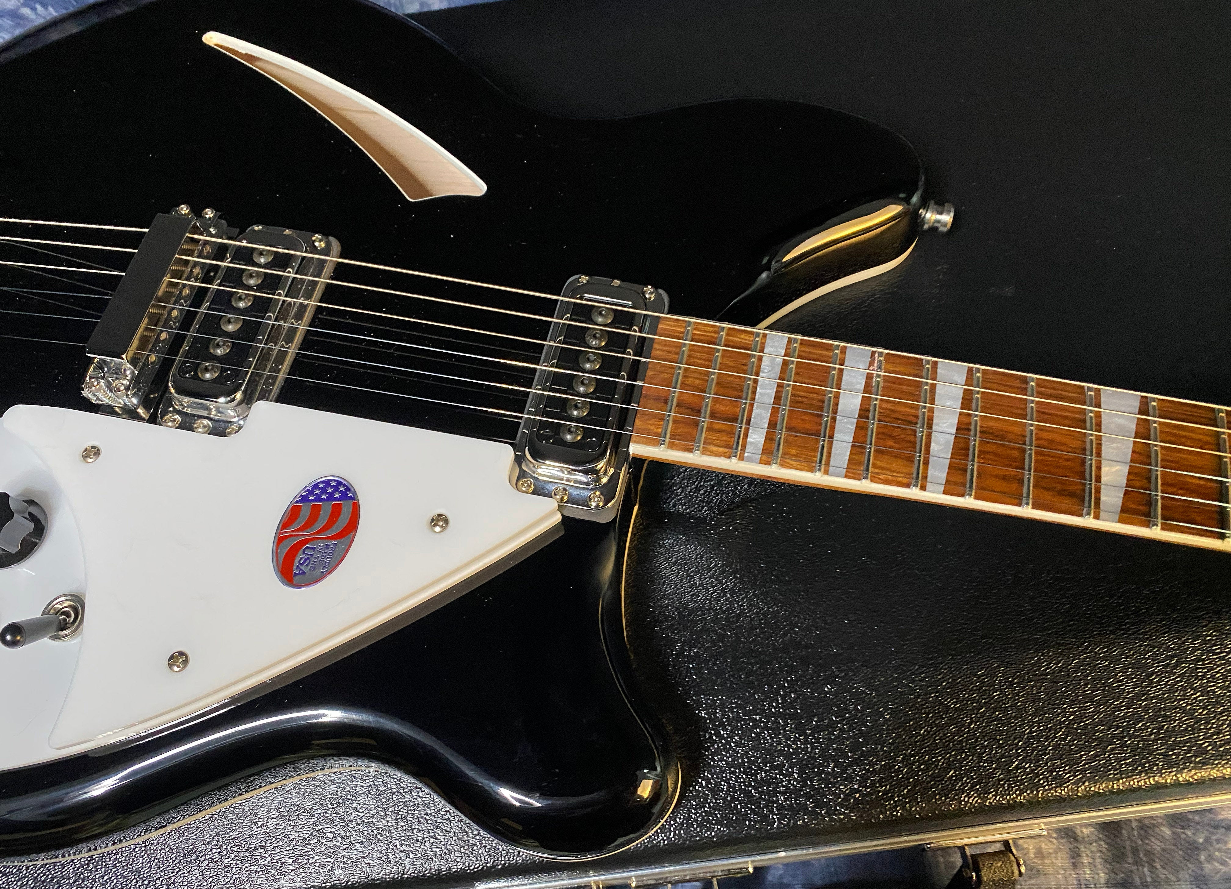 NEW! 2024 Rickenbacker 360 JetGlo Jet Glo JG - Authorized Dealer - Warranty - In-Stock! Only 7.3lbs - G03259