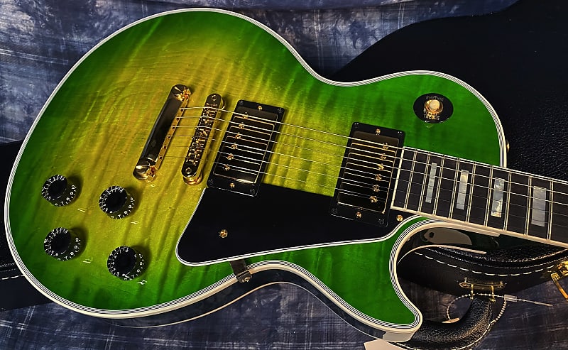 NEW! Gibson Custom Shop Les Paul Custom - Dealer Select - Authorized Dealer - Iguana Burst Quilt / Flame Top - Super RARE! 9.9 lbs - G03835