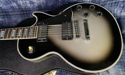 NEW! 2024 Gibson Custom Shop Les Paul Custom - Authorized Dealer - Silverburst - Super RARE! 10 lbs of LP Tone! - G02789