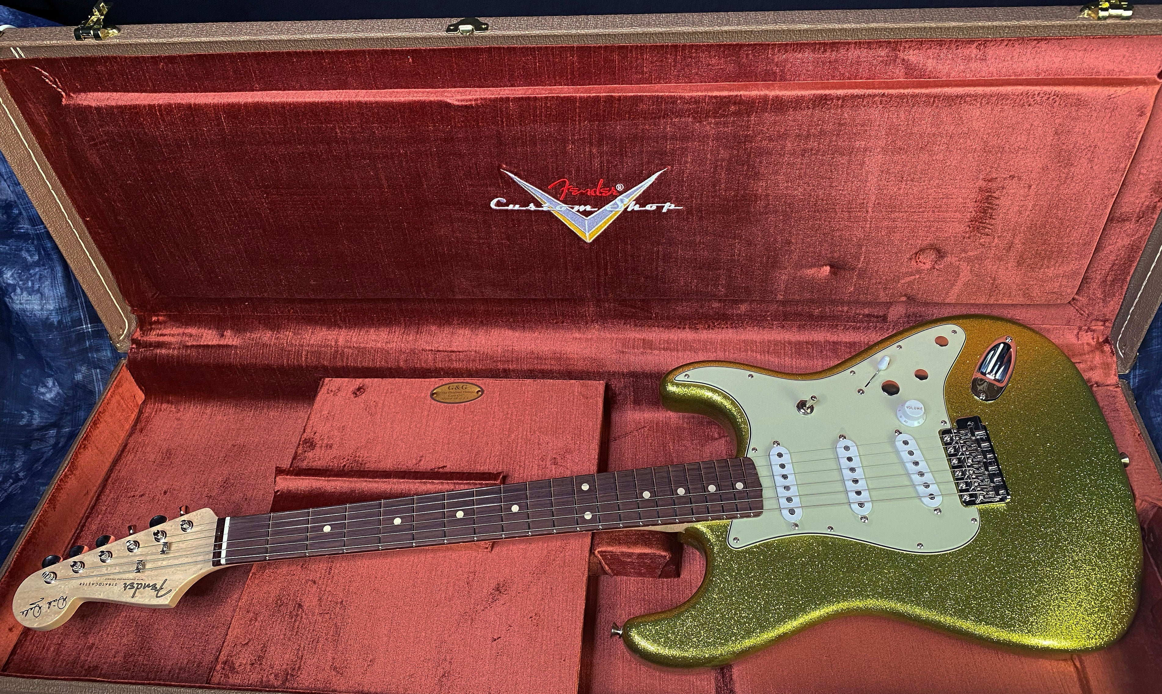 NEW ! 2024 Fender Custom Shop Dick Dale Stratocaster - NOS - Chartreuse Sparkle - 7.7 lbs Authorized Dealer! SAVE BIG! - G03056