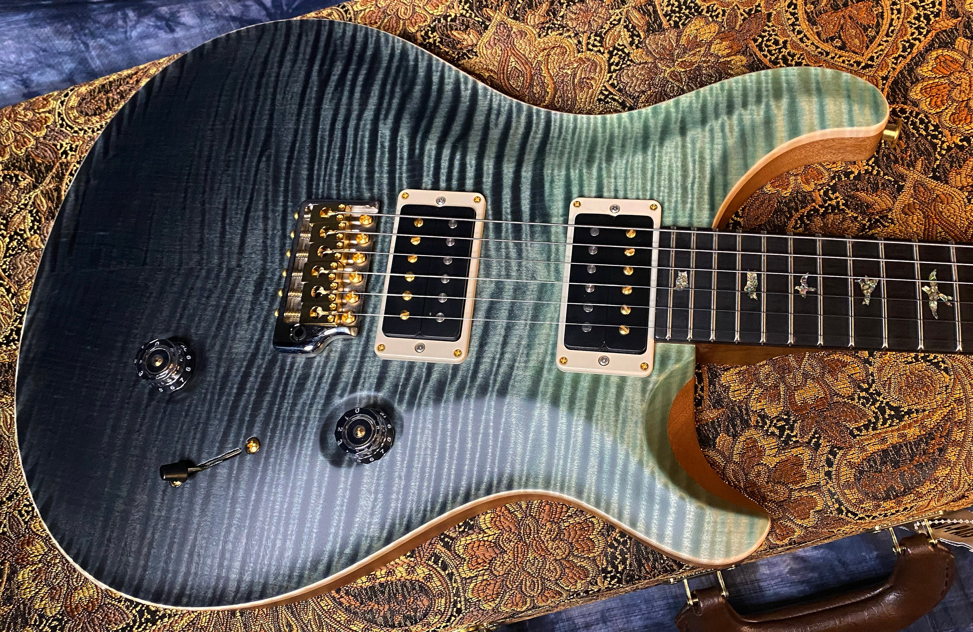 BRAND NEW ! 2024 Paul Reed Smith Custom 24 CU24 - Wood Library - Torrefied Flamed Maple Neck Ebony Fretboard - Trampas Green Fade - Authorized Dealer - 7.7 lbs - G03561