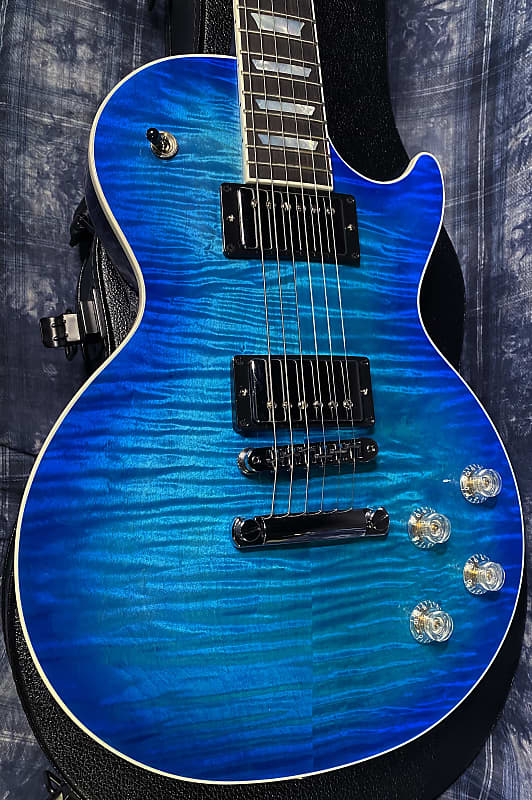 NEW ! 2024 Gibson Les Paul Modern Figured - Cobalt Burst - Beautiful Curly Flame Top! Authorized Dealer - Only 8.3 lbs - G03821