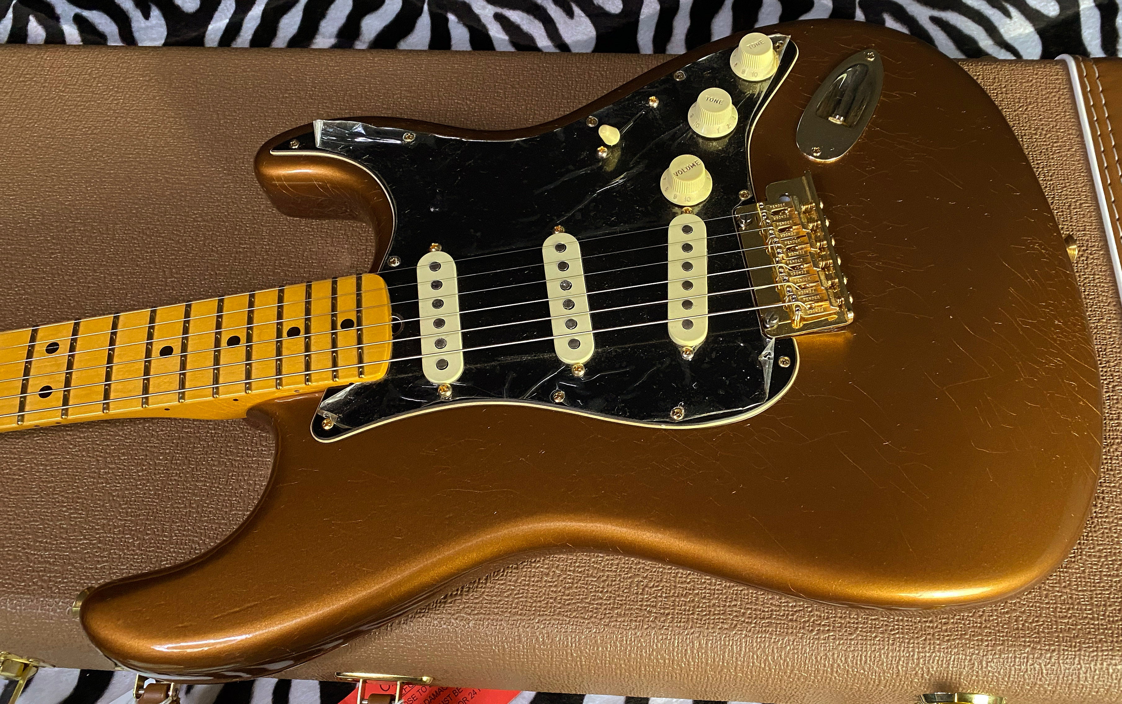 NEW 2024 Fender Bruno Mars Stratocaster Mars Mocha - Limited Edition - Authorized Dealer - In-Stock! 7.8lbs - G02643