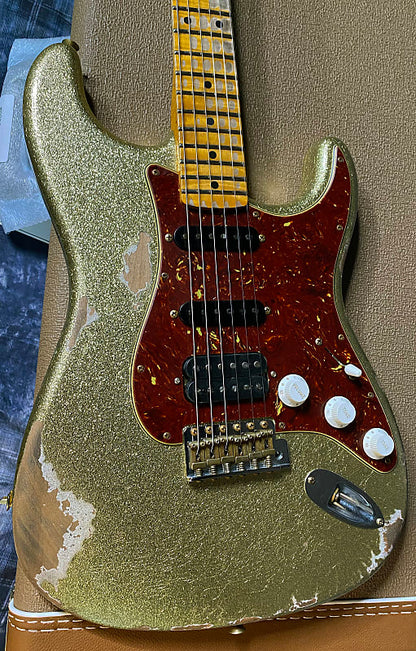 NEW ! 2024 Fender Custom Shop 62 HSS Stratocaster Heavy Relic - Shredder Strat! EVH Bridge P/U - Gold Sparkle - AAA Flamed Maple Neck - Authorized Dealer - 8 lbs - G03667