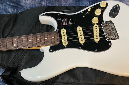 NEW! 2024 Fender American Performer Stratocaster - Arctic White - Authorized Dealer - Only 7.2 lb - G04263