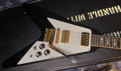 MINT ! 2020 Gibson Custom Shop Jimi Hendrix Signature '69 Flying V Reissue 045 of 125 - Owned & Play by Frank Hannon Tesla