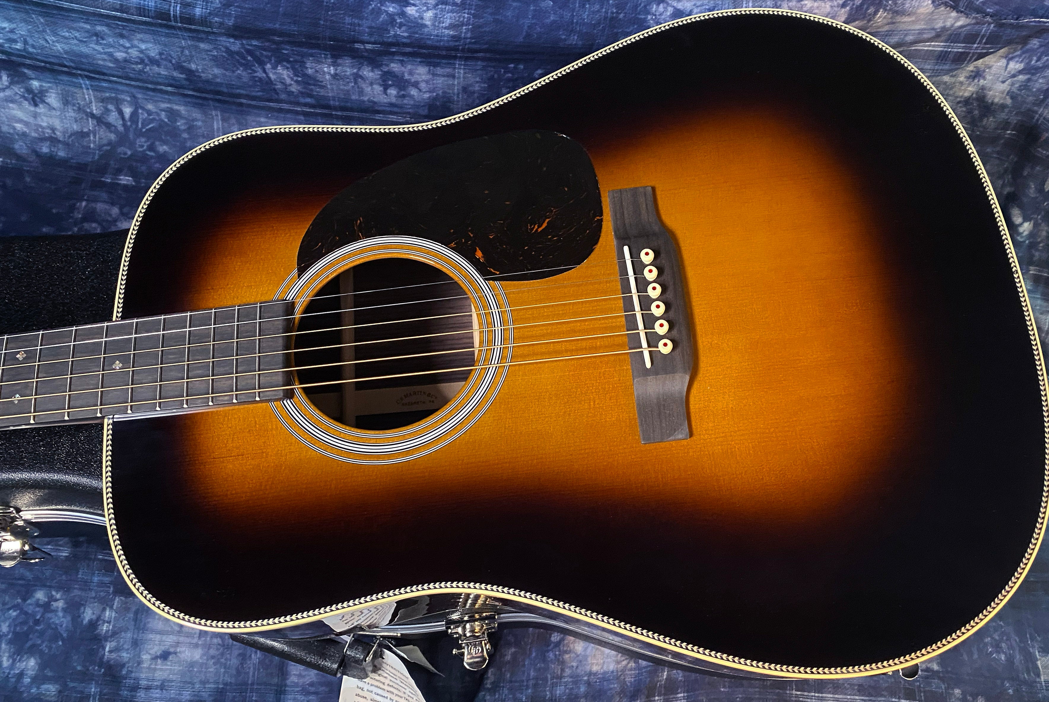 NEW ! 2024 Martin Standard Series HD-28 Sunburst Finish - Authorized Dealer In-Stock Warranty 4.4 lbs - G03590