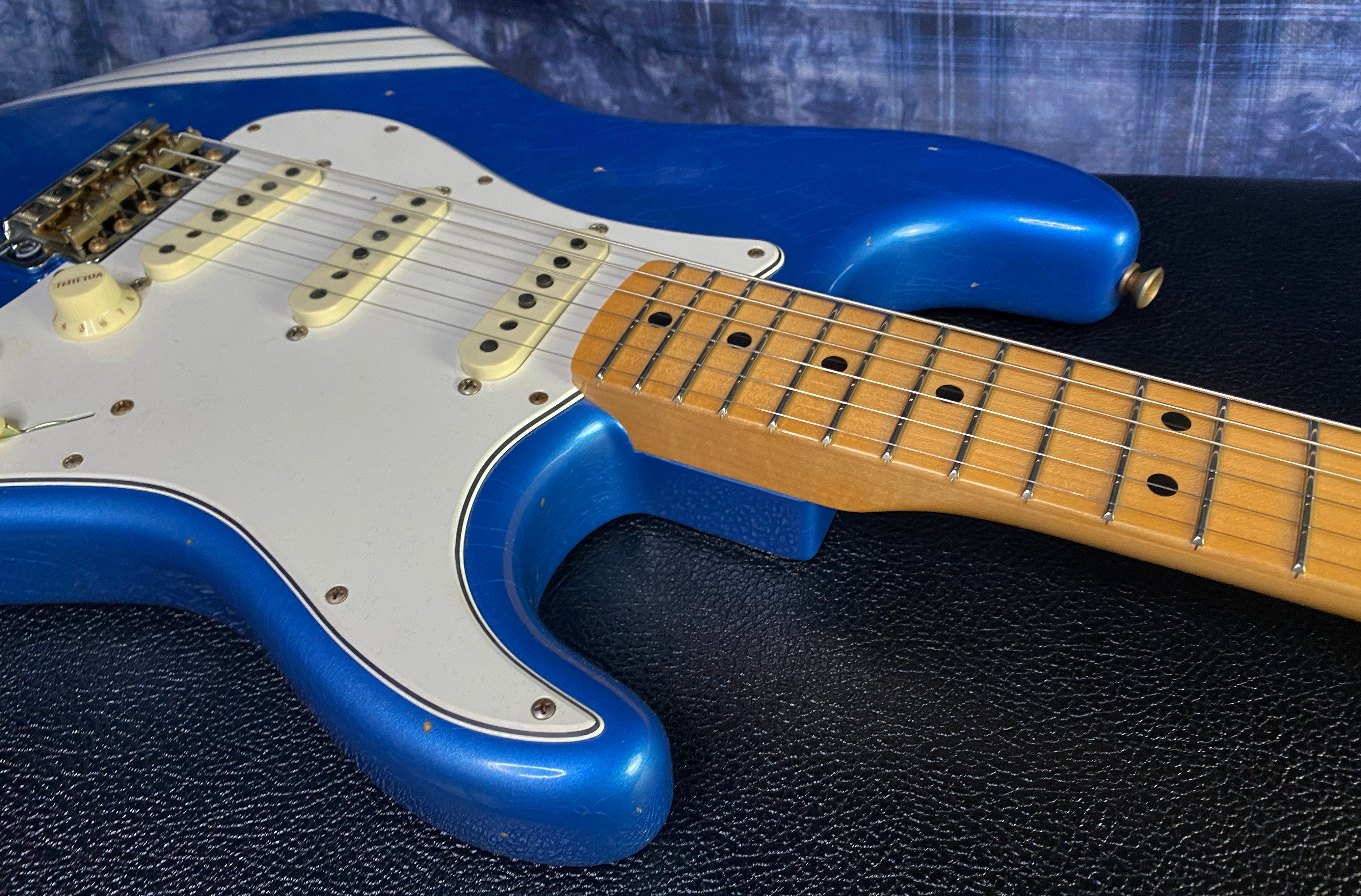 NEW ! 2024 Fender Custom Shop LTD '69 Stratocaster Journeyman Relic Limited Edition - Lake Placid Blue with White Competition Racing Stripes - Authorized Dealer - 7.6 lbs - G03072