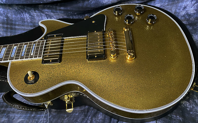 NEW! 2024 Gibson Dealer Select Custom Ordered Custom Shop Les Paul Custom - Large Flake Gold Sparkle - Authorized Dealer - 10.1 lbs - G03861