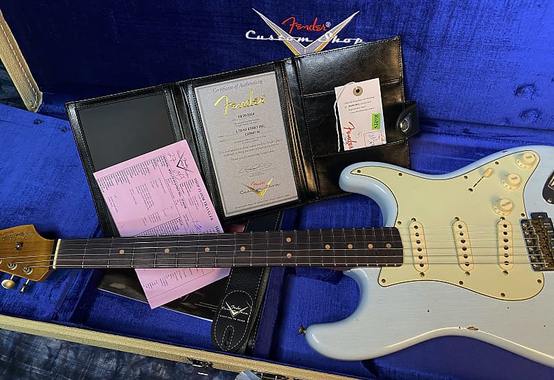 NEW ! 2024 Fender Custom Shop Limited-edition '63 Stratocaster Relic - Super Faded Aged Sonic Blue - Authorized Dealer - 7.9lbs - Serial #CZ580116