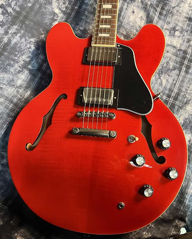 Epiphone ES-335 Figured 2024 - Cherry - 7.9 lbs. - G02815 - Authorized Dealer