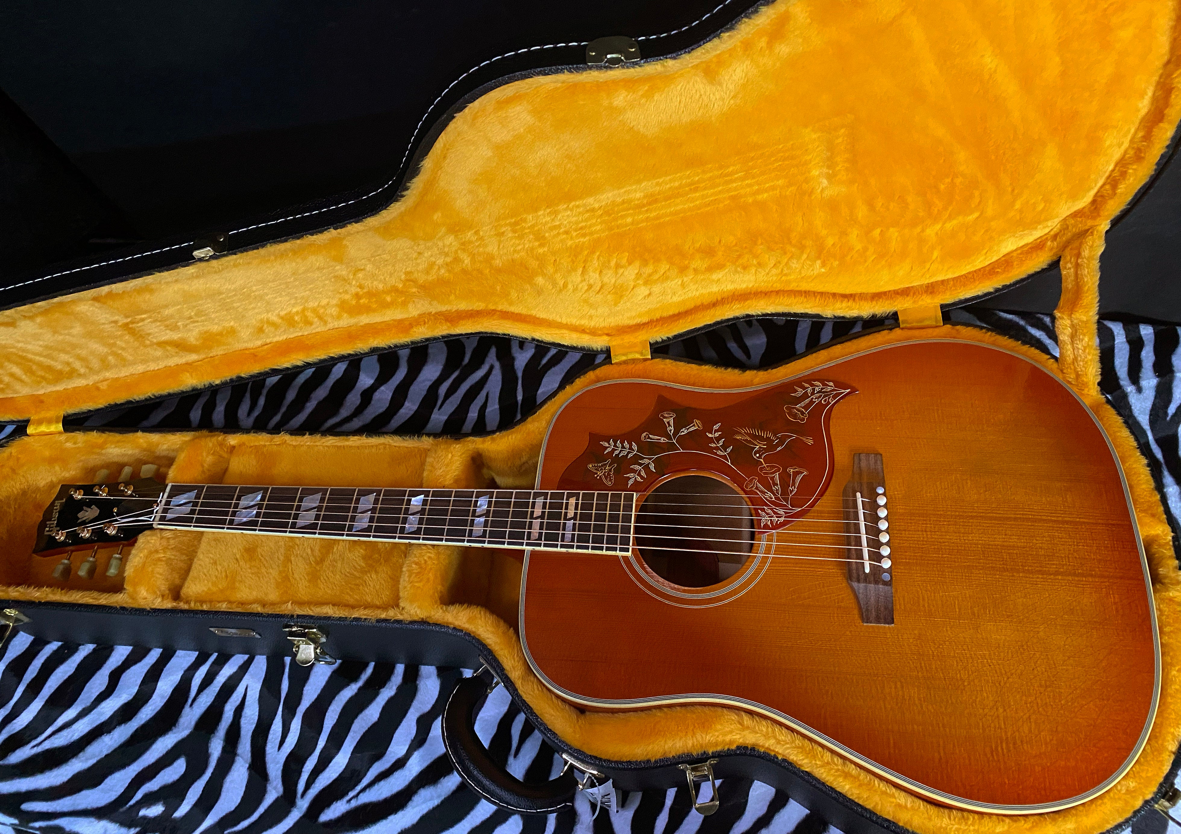 NEW! 2024 Gibson Acoustic 1960 Hummingbird Murphy Lab Light Aged Acoustic Guitar - Cherry Sunburst - Only 4.2 lbs - Authorized Dealer - In-Stock! G02641 - Hard to Find!