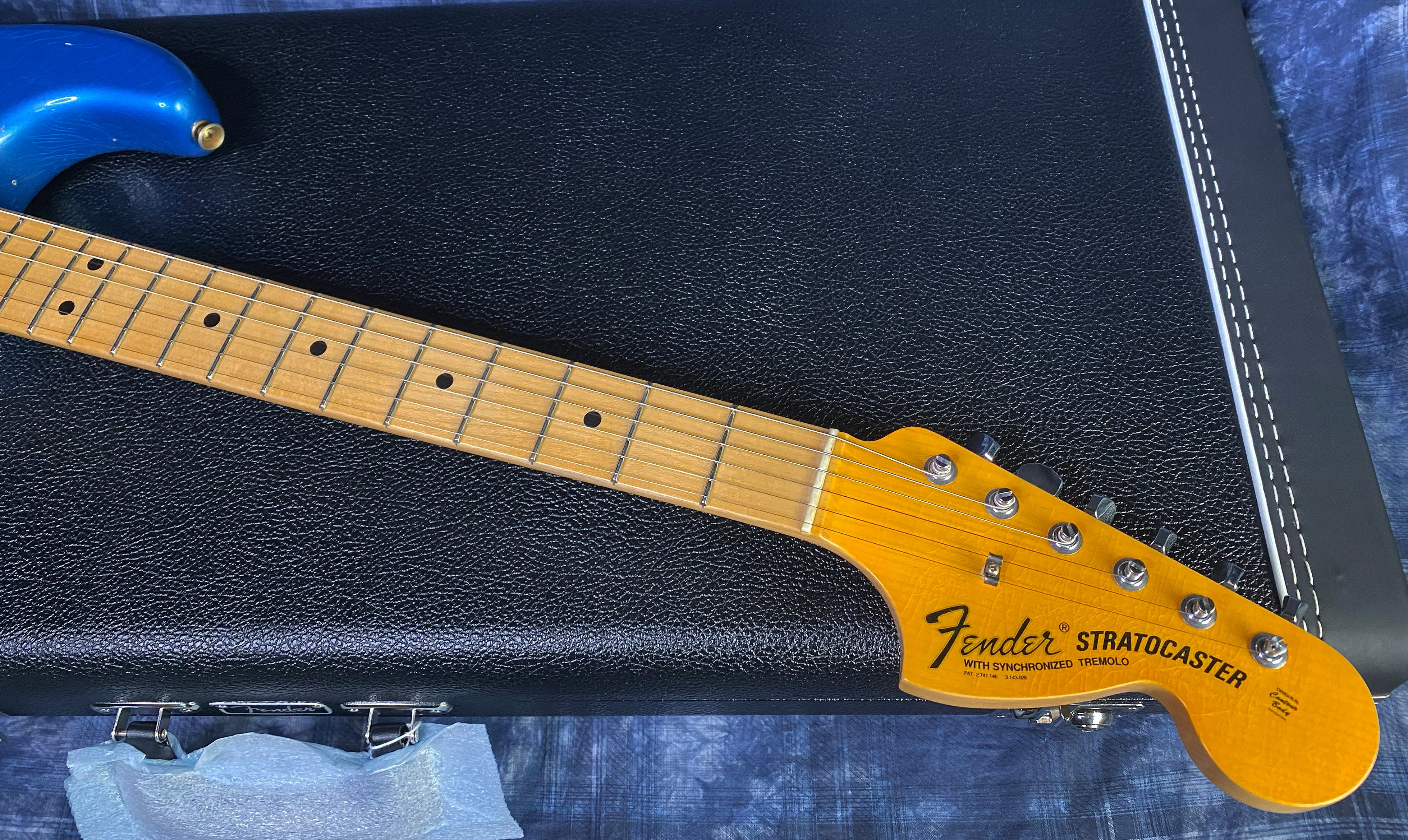 NEW ! 2024 Fender Custom Shop LTD '69 Stratocaster Journeyman Relic Limited Edition - Lake Placid Blue with White Competition Racing Stripes - Authorized Dealer - 7.6 lbs - G03072