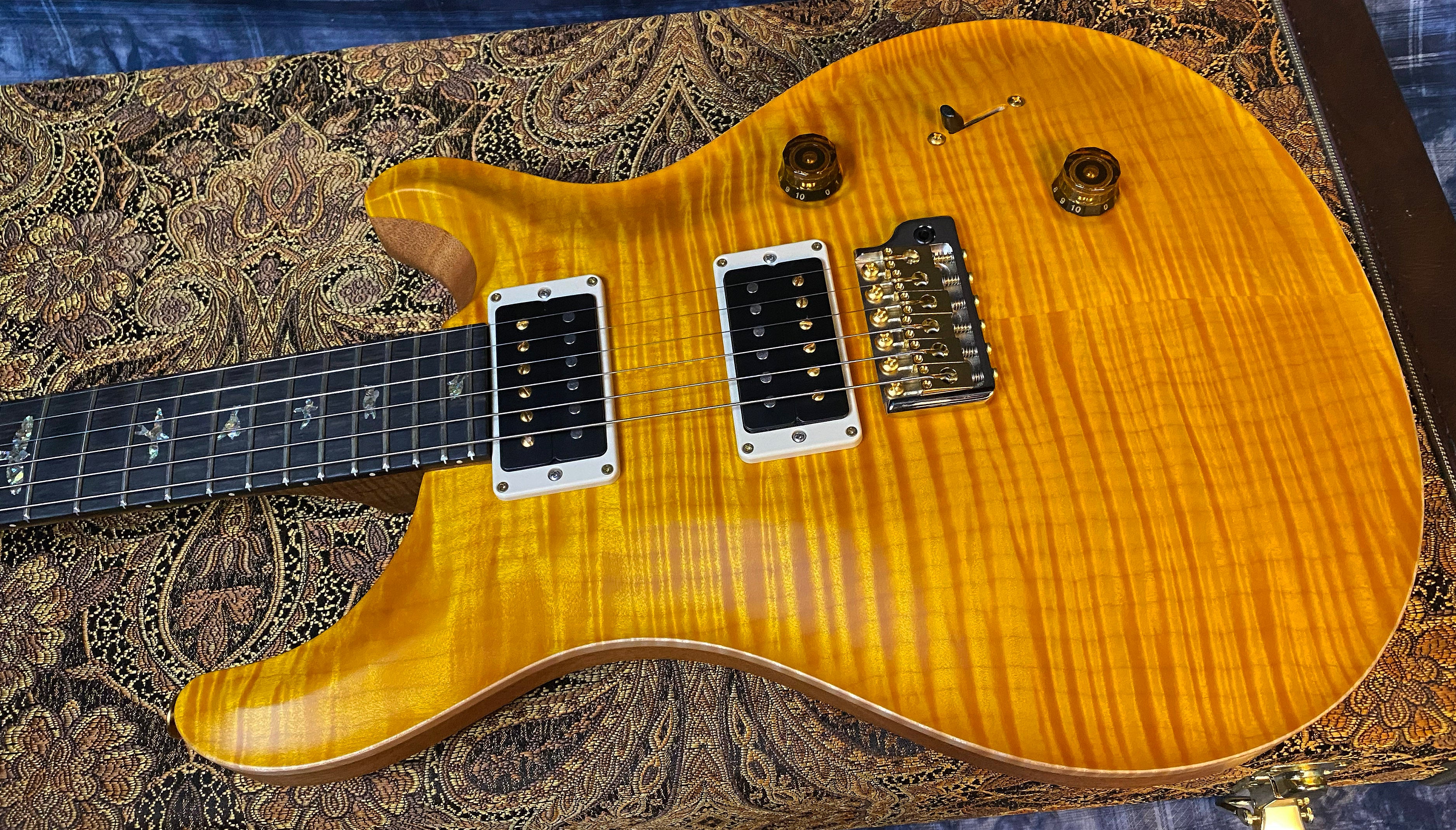 BRAND NEW ! 2024 Paul Reed Smith Custom 24 CU24 - Wood Library - Torrefied Flamed Maple Neck Ebony Fretboard - Satin Santana Yellow - Authorized Dealer - 7.25 lbs - G03557