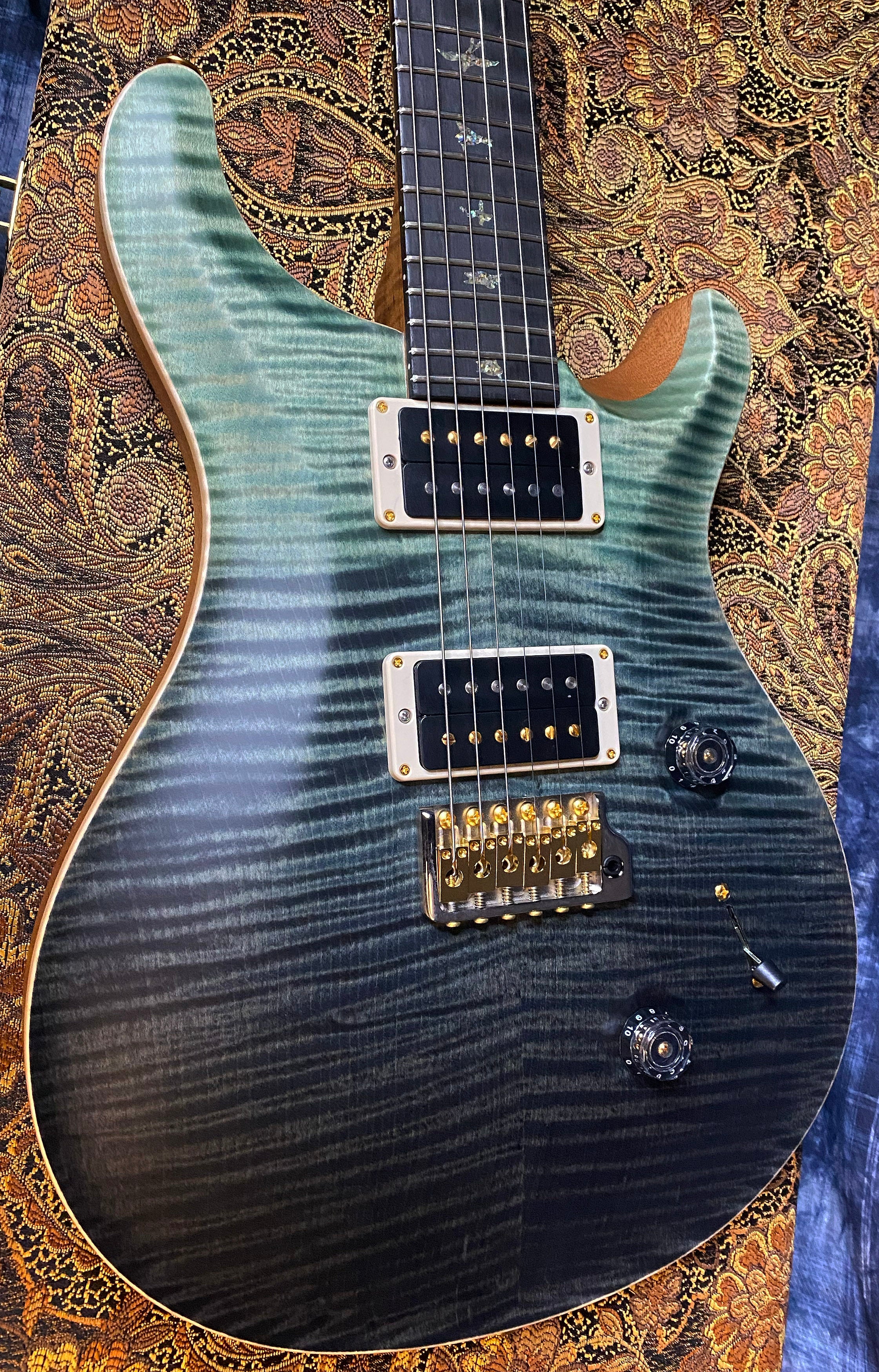 BRAND NEW ! 2024 Paul Reed Smith Custom 24 CU24 - Wood Library - Torrefied Flamed Maple Neck Ebony Fretboard - Trampas Green Fade - Authorized Dealer - 7.7 lbs - G03561