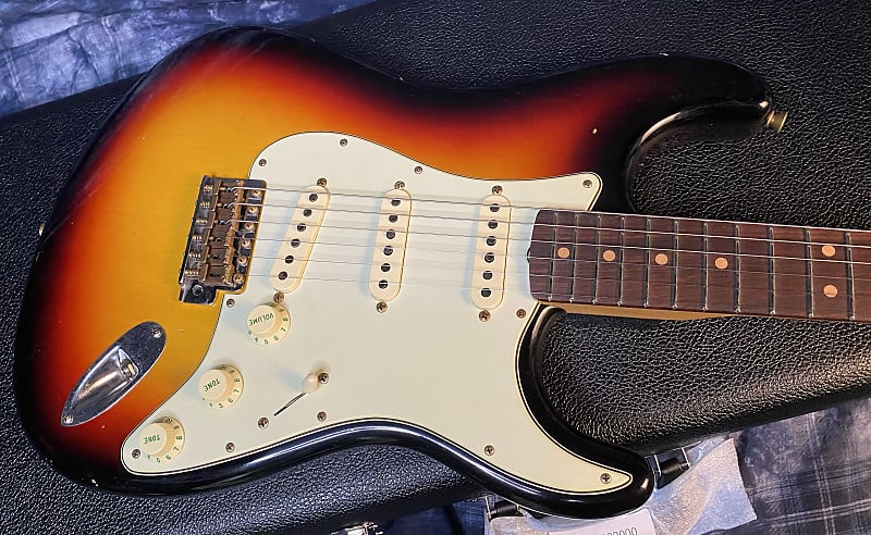 NEW ! 2024 Fender Custom Shop Limited Edition '64 Stratocaster Journeyman Relic - Target 3-Tone Sunburst - 7.7 lbs - Authorized Dealer - G03932