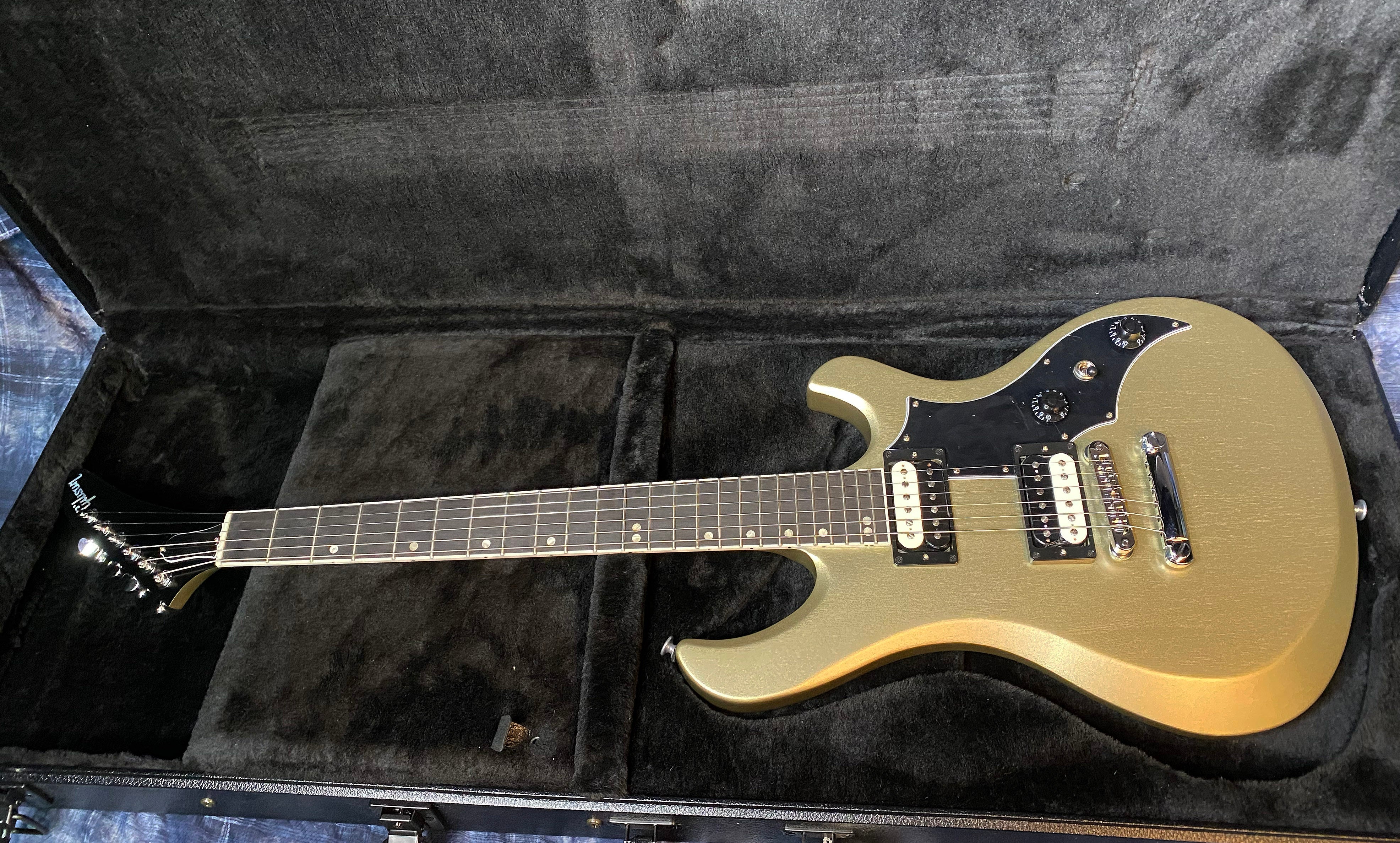 NEW! 2024 Gibson Victory Electric Guitar - Gold Mist Satin - Authorized Dealer - 6.65 lbs - G03568