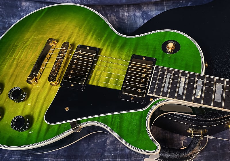 NEW! Gibson Custom Shop Les Paul Custom - Dealer Select - Authorized Dealer - Iguana Burst Quilt / Flame Top - Super RARE! 9.9 lbs - G03835