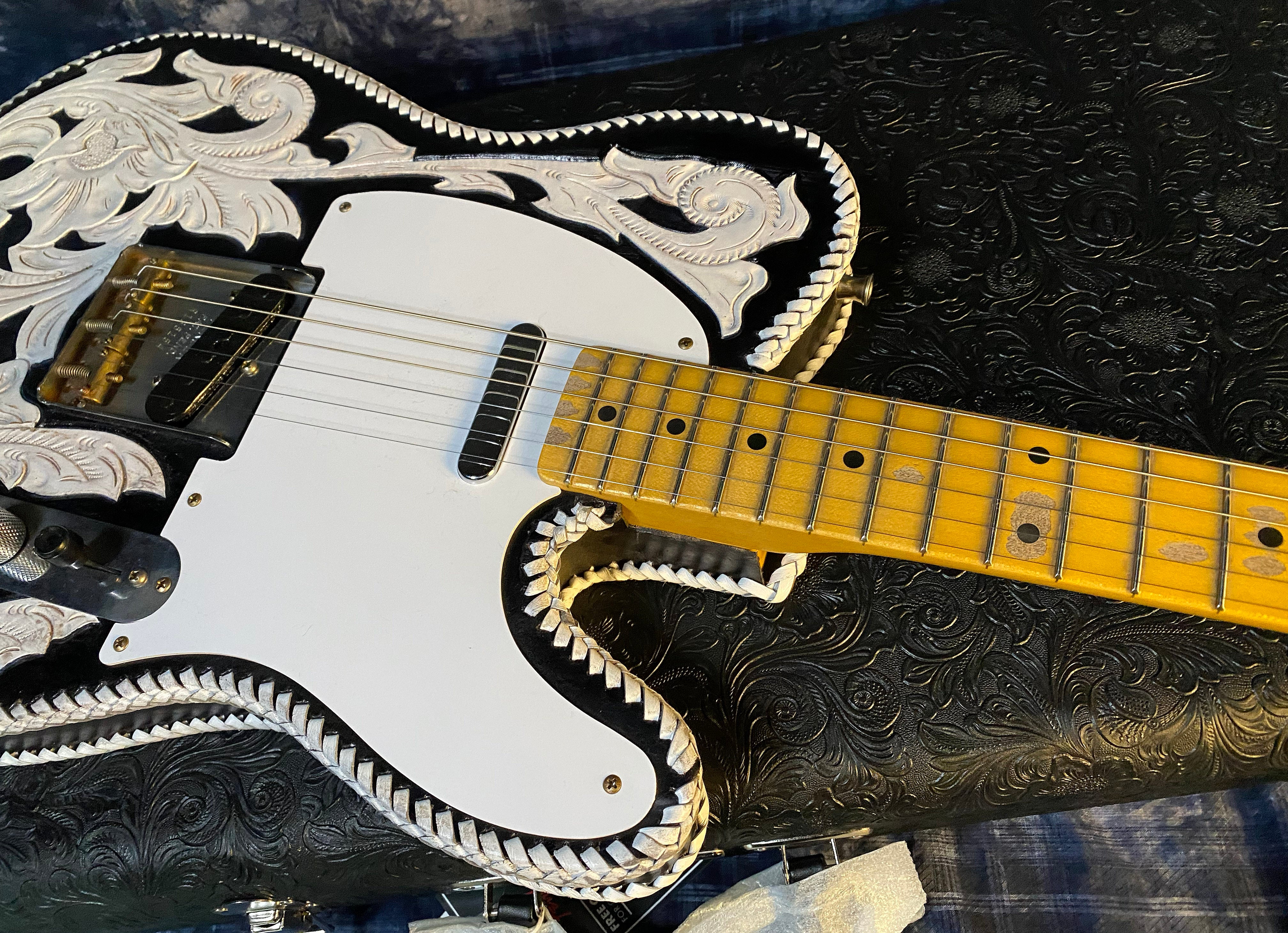 NEW ! 2024 Fender Custom Shop Limited-Edition Masterbuilt Waylon Jennings Telecaster Relic - David Brown - Authorized Dealer - In-Stock! G02527