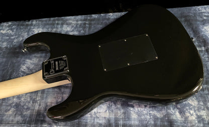 2023 Charvel Pro-Mod So-Cal Style 1 HH FR - Floyd Rose - Gloss Black Mirrored Pick-Guard - Authorized Dealer - SAVE!