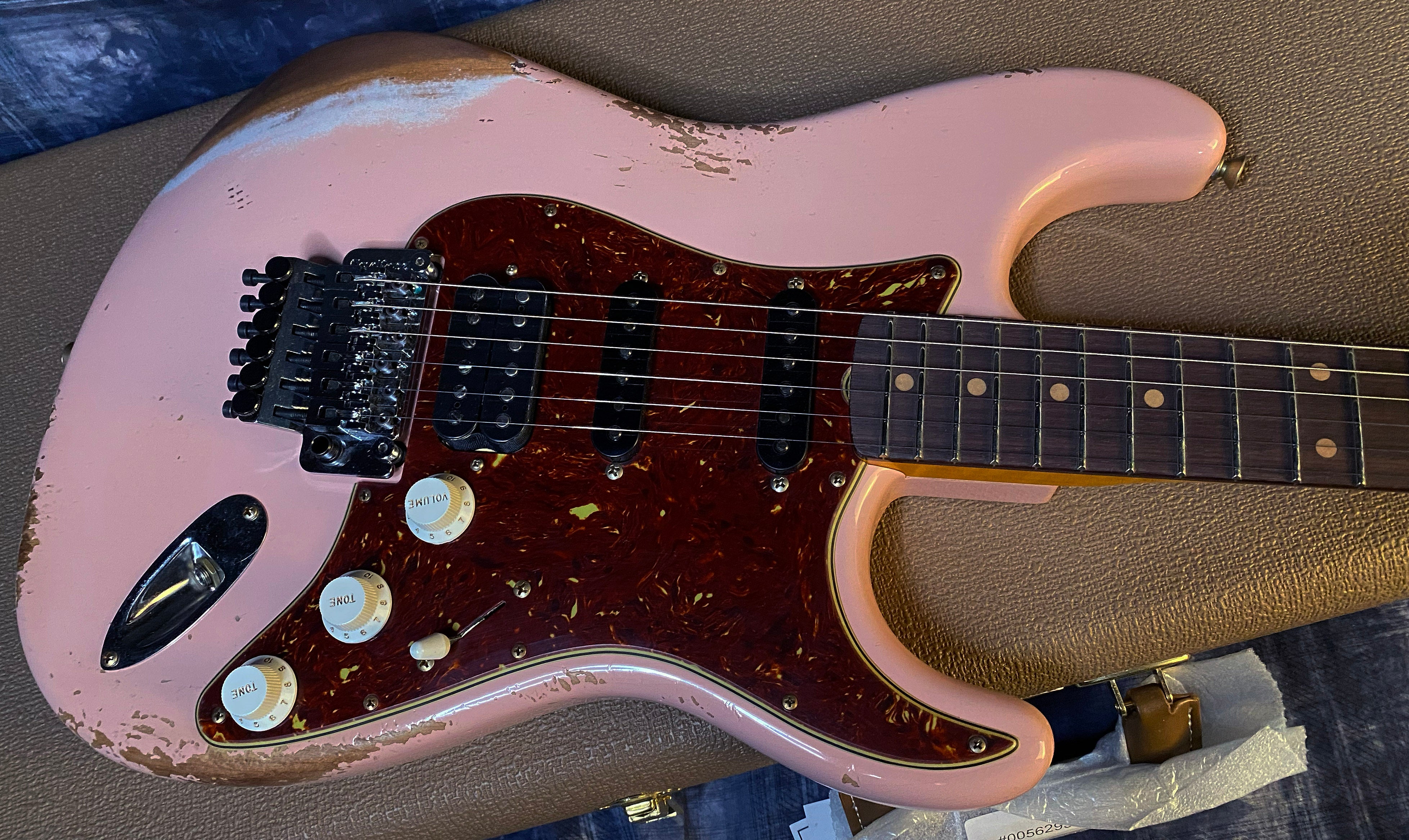 NEW ! 2024 Fender Custom Shop 62 HSS Shredder - Floyd Rose - EVH Wolfgang Bridge Pick-Up - Stratocaster Heavy Relic - Shell Pink - AAA Flamed Maple Neck - Authorized Dealer - 7.8lbs - G03360