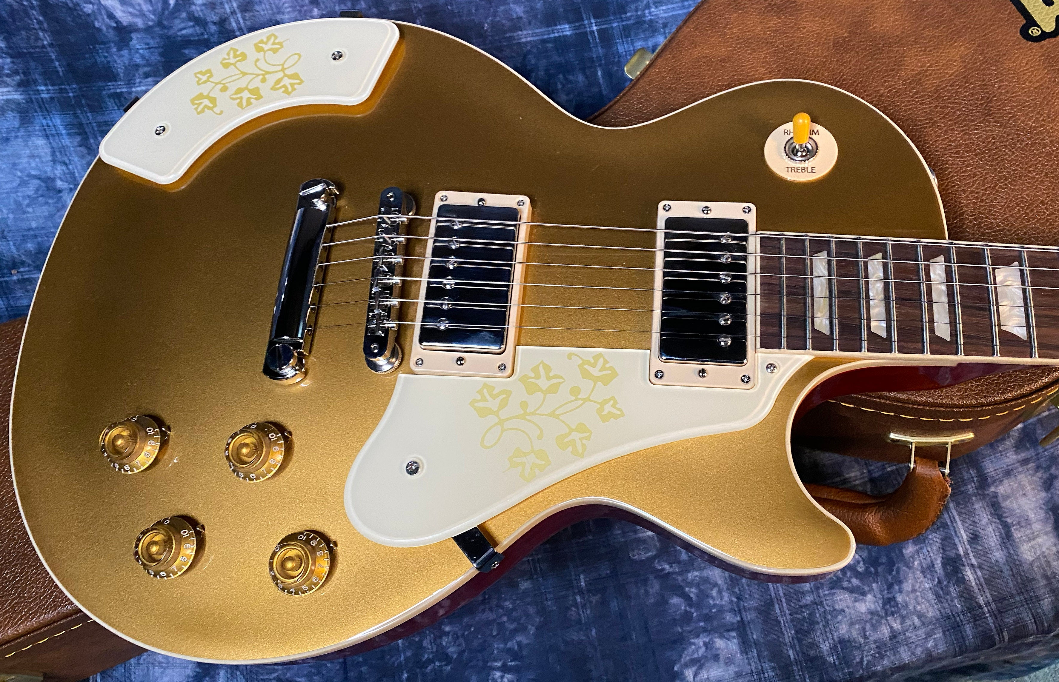 NEW ! 2024 Gibson Mary Ford Les Paul Standard- Gold Top Cherry Back - Authorized Dealer - 9.2lbs - G04166