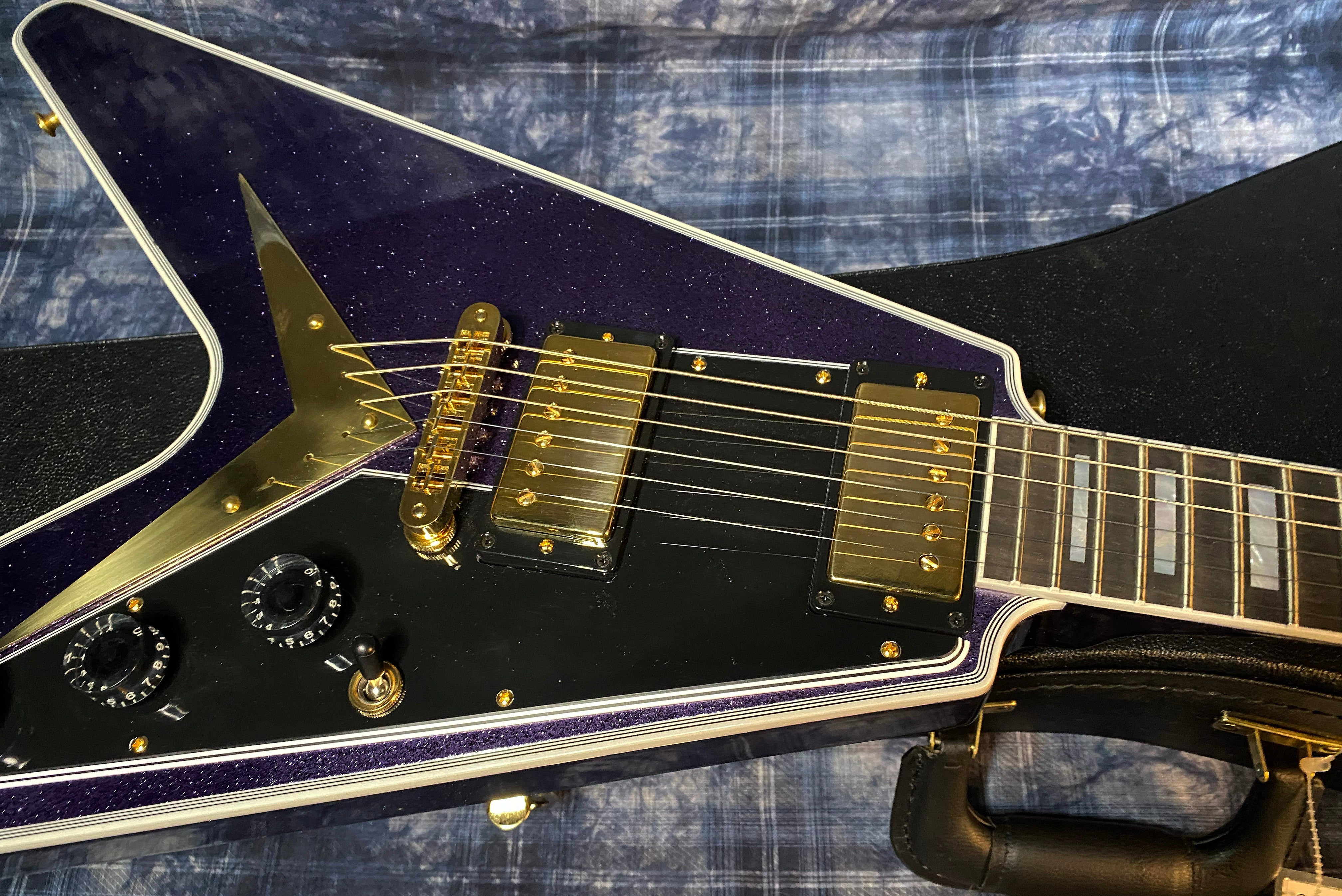 NEW! 2024 Gibson Custom Shop Flying V Custom - Purple Sparkle - Ebony Board - Authorized Dealer - Ultra RARE! Dealer Select - 7.9lbs - G04161