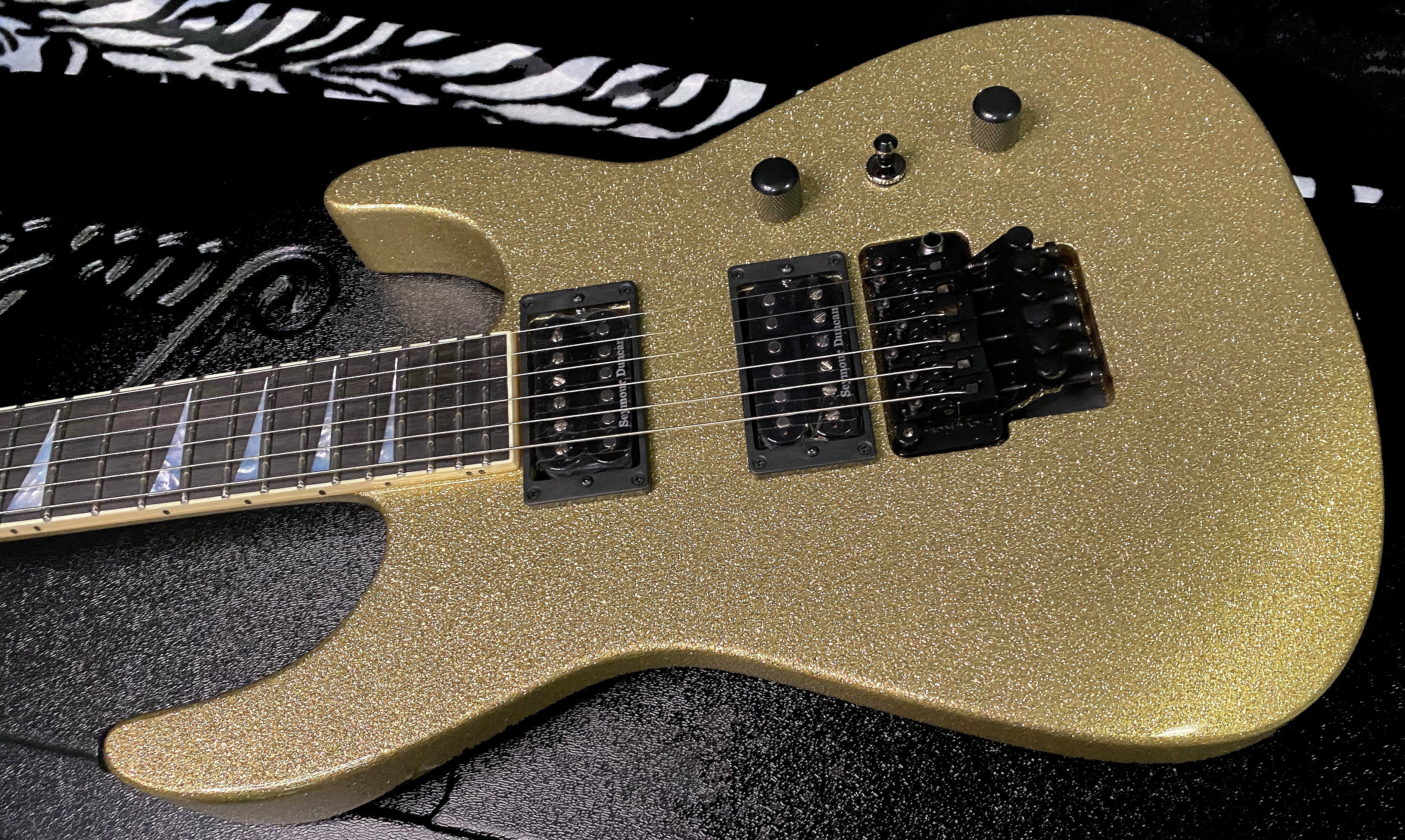 NEW! 2023 Jackson Custom Shop SL2H Soloist - Gold Sparkle - 8.5 lbs - Authorized Dealer - Super RARE! G01338