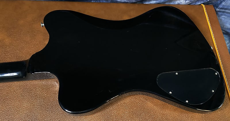 NEW! 2024 Gibson Non-Reverse Thunderbird - Ebony Finish - 8.55 lbs- Authorized Dealer! In Stock - G03790