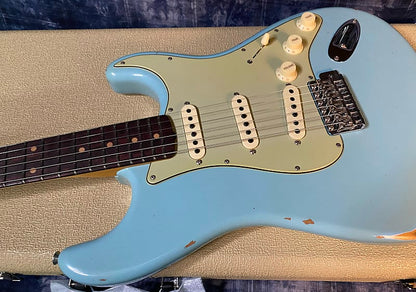 NEW ! 2024 Fender Custom Shop Late-1962 Stratocaster Relic Electric Guitar with Closet Classic Hardware - Aged Daphne Blue - 7.8lbs - Authorized Dealer - G04096