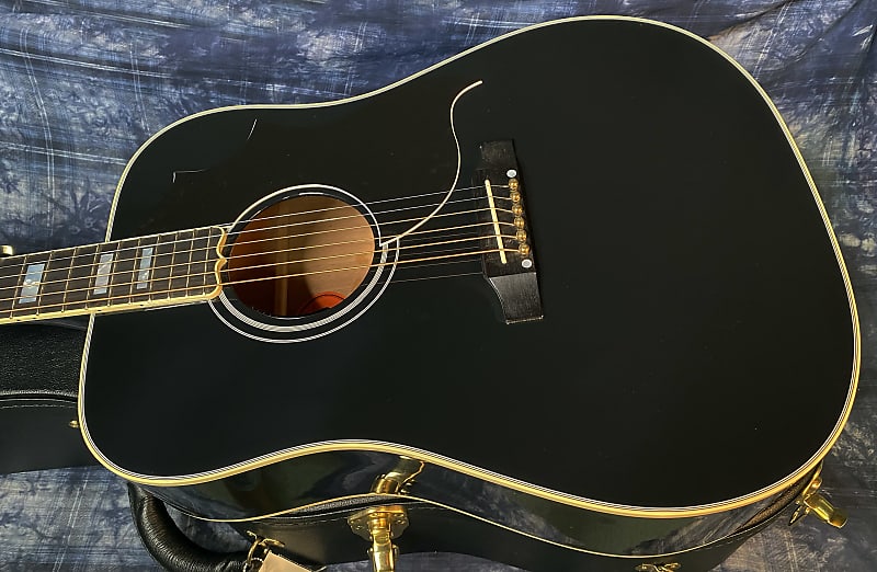 NEW ! 2024 Gibson Acoustic Hummingbird Custom Acoustic-Electric Guitar - Ebony - Authorized Dealer - 5lbs - G03745