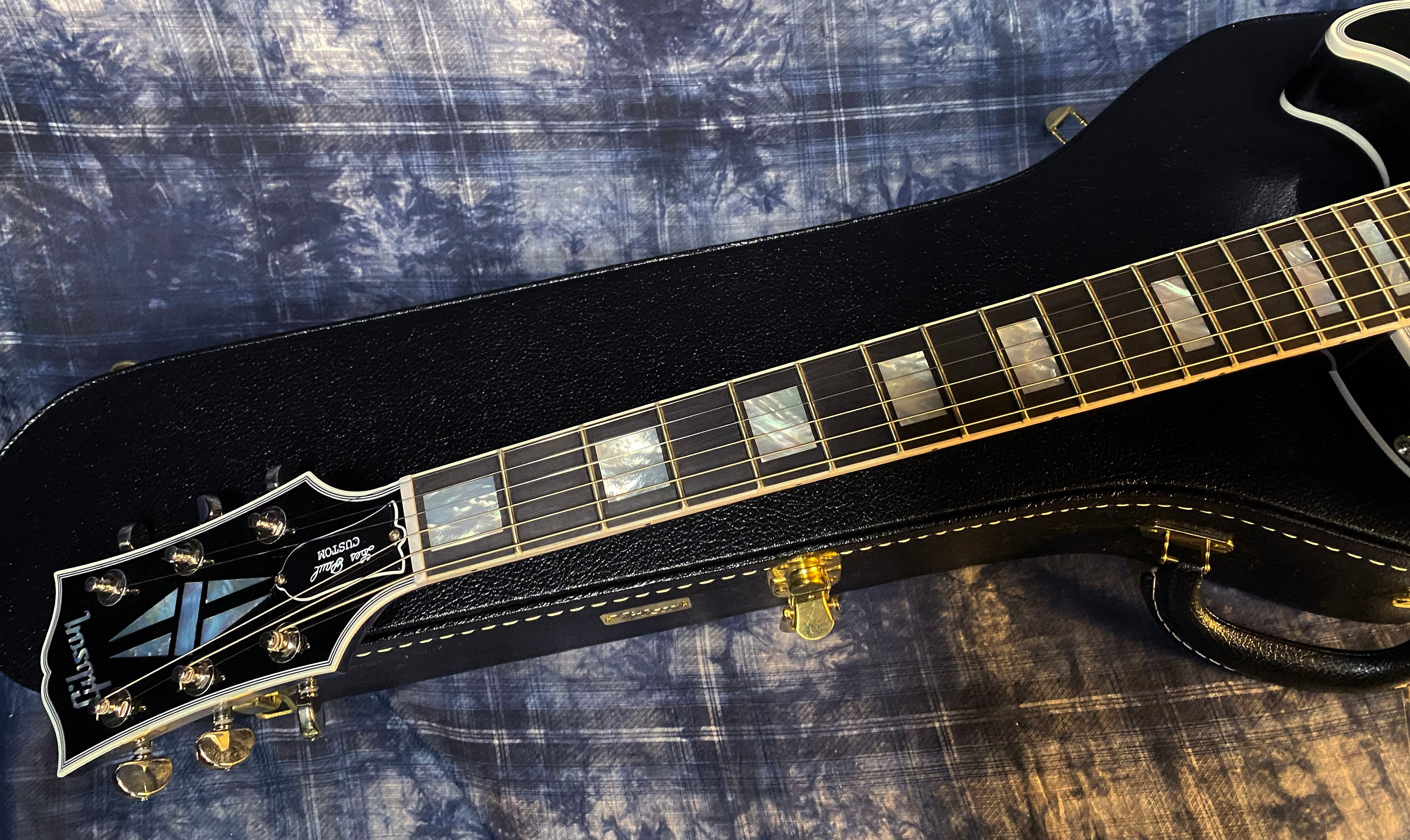 NEW! 2024 Gibson Custom Shop Les Paul Custom - Authorized Dealer - Silverburst - Super RARE! 10 lbs of LP Tone! - G03343