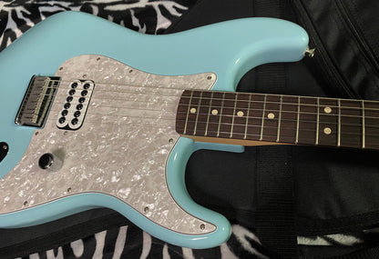 UNPLAYED! 2023 Fender Limited Edition Tom DeLonge Stratocaster - Daphne Blue - SAVE BIG! Gig Bag - Only 7.5lbs - Serial #MX23143082